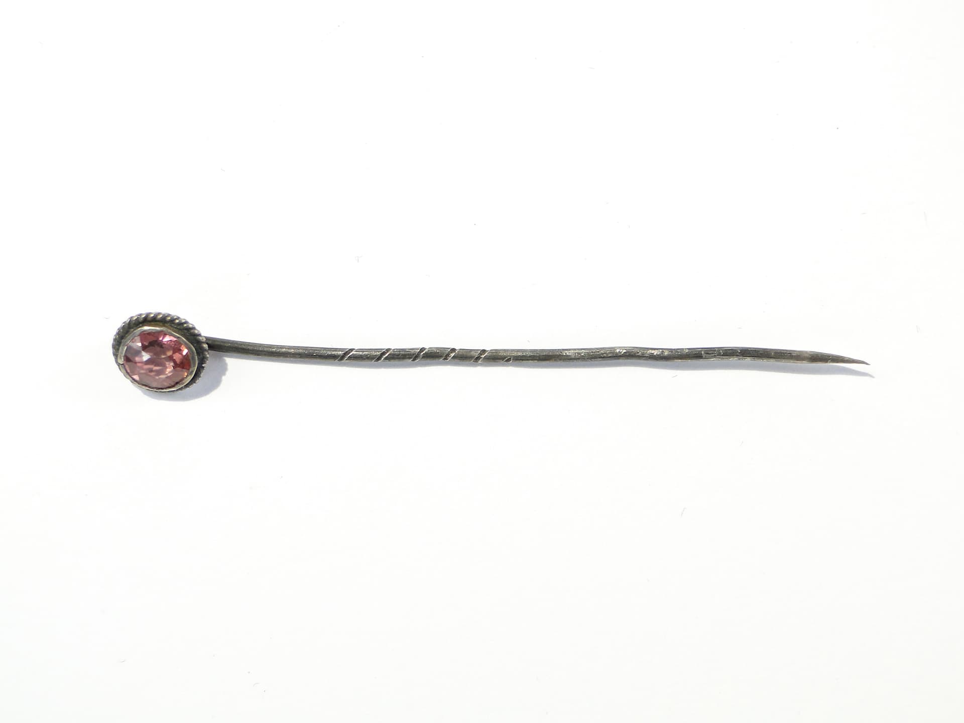 Szpilka dekoracyjna z przełomu wieku XIX i XX - 159740