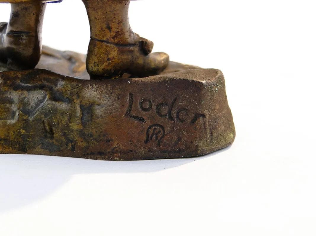 Figura kobiety, brąz ciemny, art. K. Loder, Szwajcaria, początek XX w. - 10105