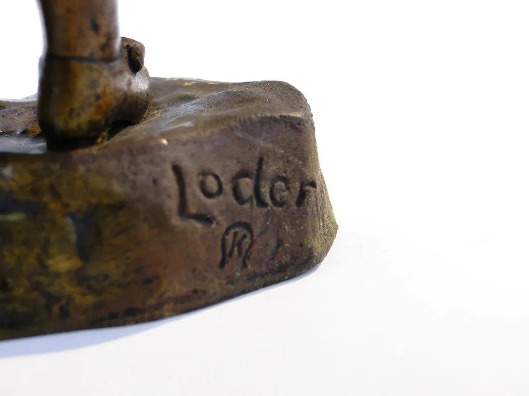 Figura kobiety, brąz ciemny, art. K. Loder, Szwajcaria, początek XX w. - 10108