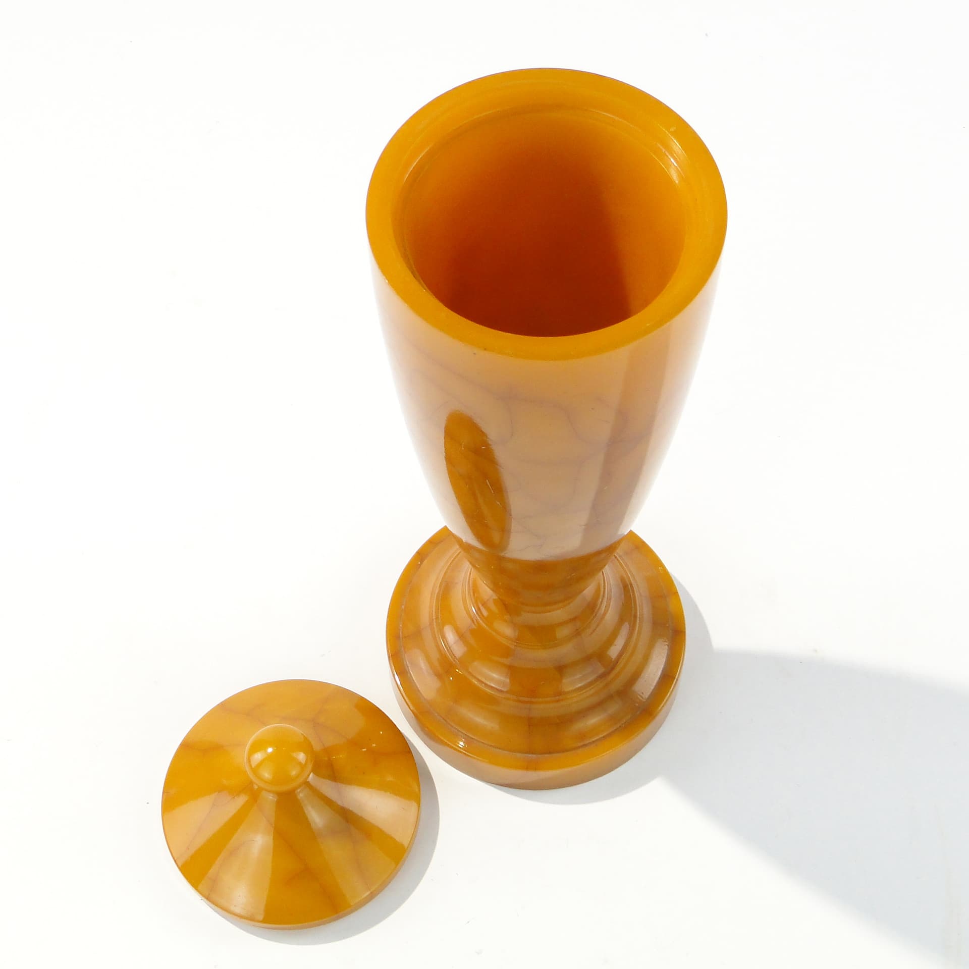 Modernistyczna amfora z mlecznego bakelitu Polska lata 30. - 159991