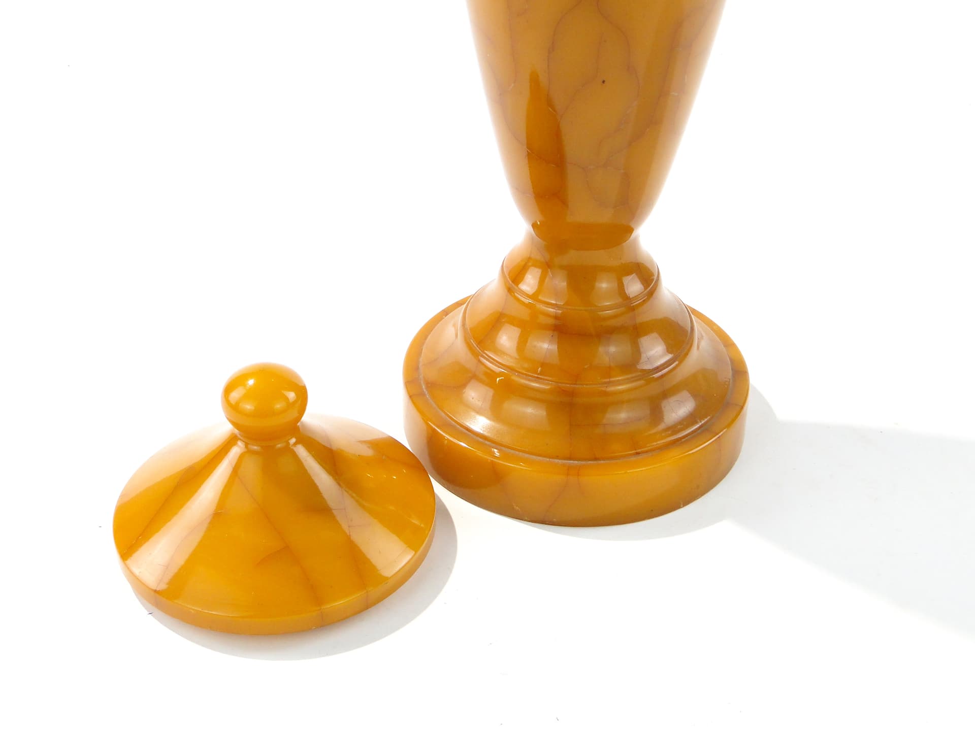 Modernistyczna amfora z mlecznego bakelitu Polska lata 30. - 159993