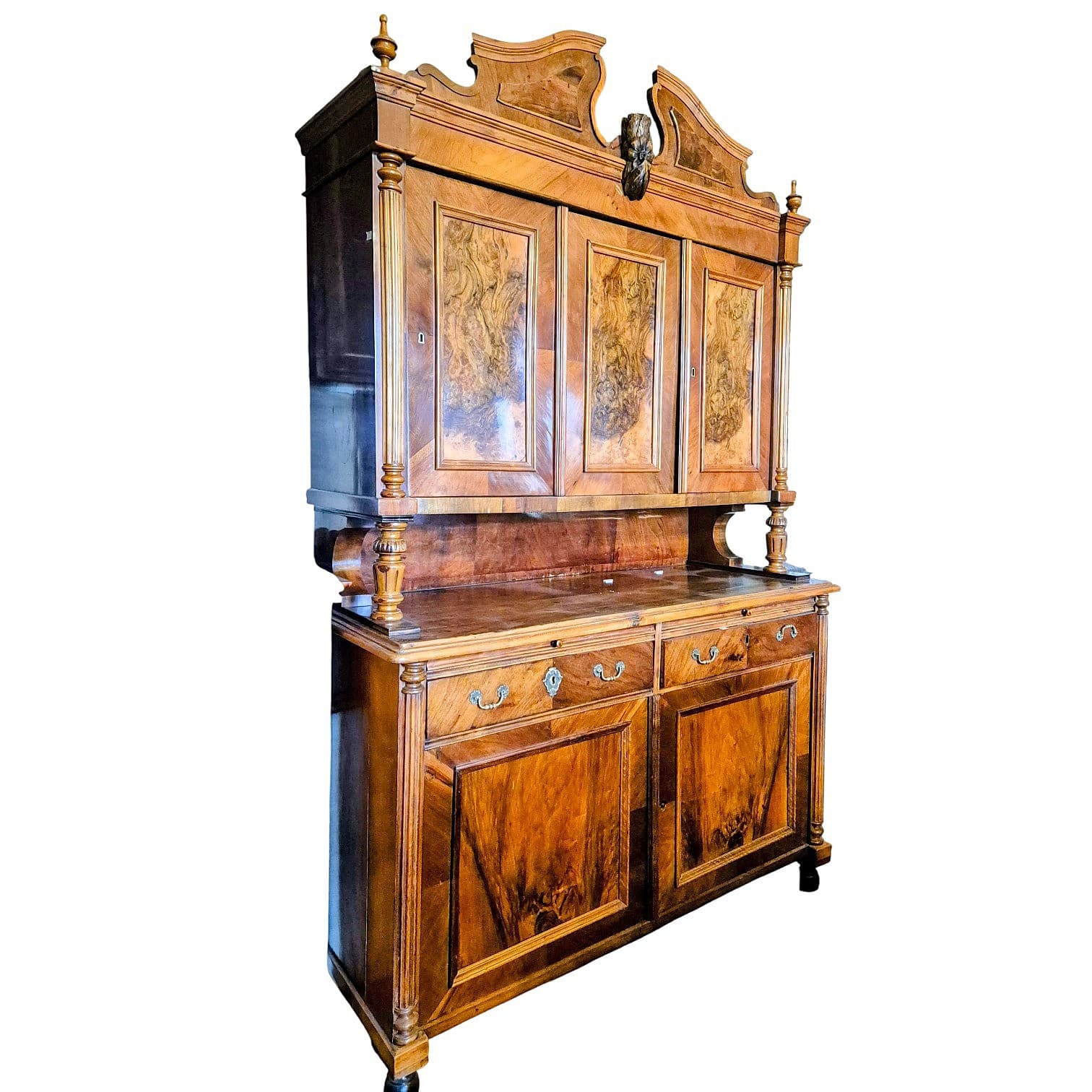 Kredens w stylu eklektycznym, okleina orzech, XIX w.