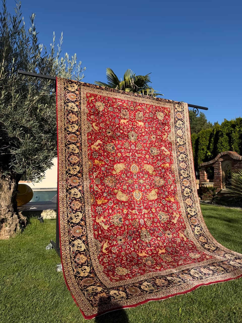 Dywan Ghoum, 280x182 cm, jedwab czerwony, Indie - 160095