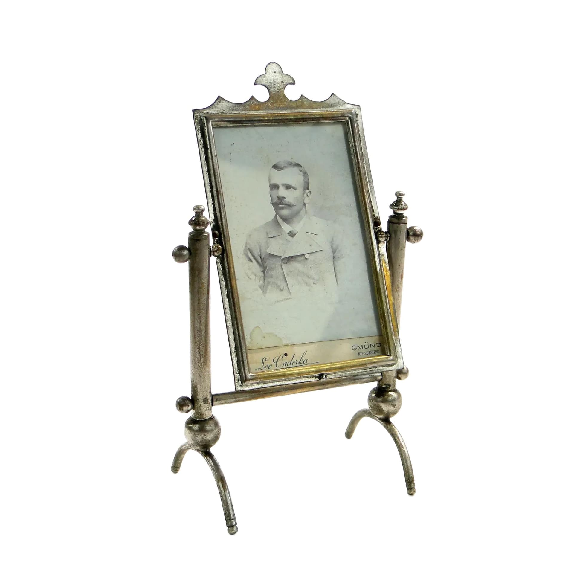 Photo Frame Art Nouveau, silver nickel-plated brass, early 20th c.