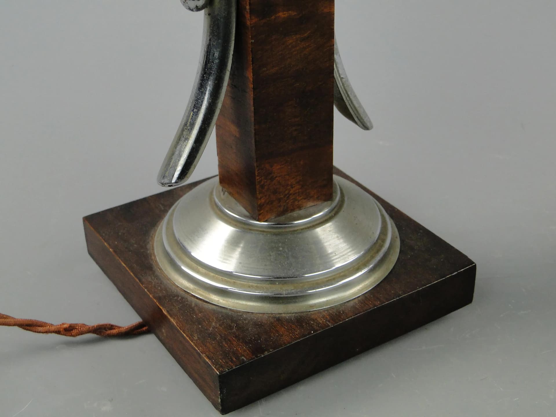 Para lamp stołowych Art Deco, orzech, mosiądz niklowany, Belgia, lata 30. - 160760