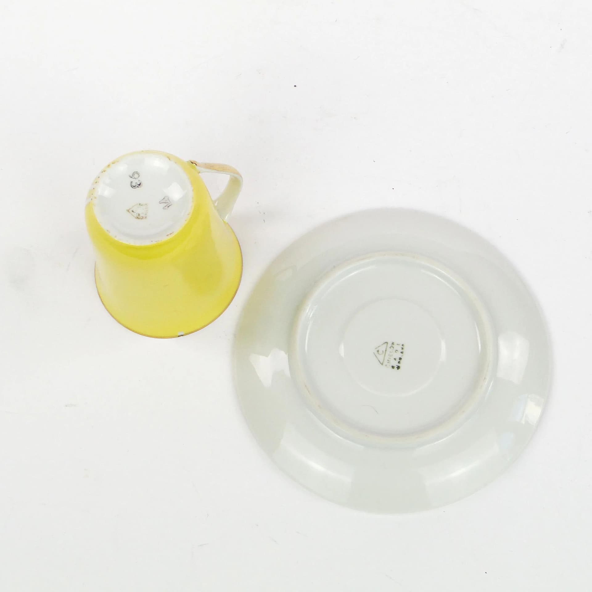 Cup Krokus, yellow white gilded porcelain, by W. Potacki, Ćmielów, Poland, 1960s - 160742