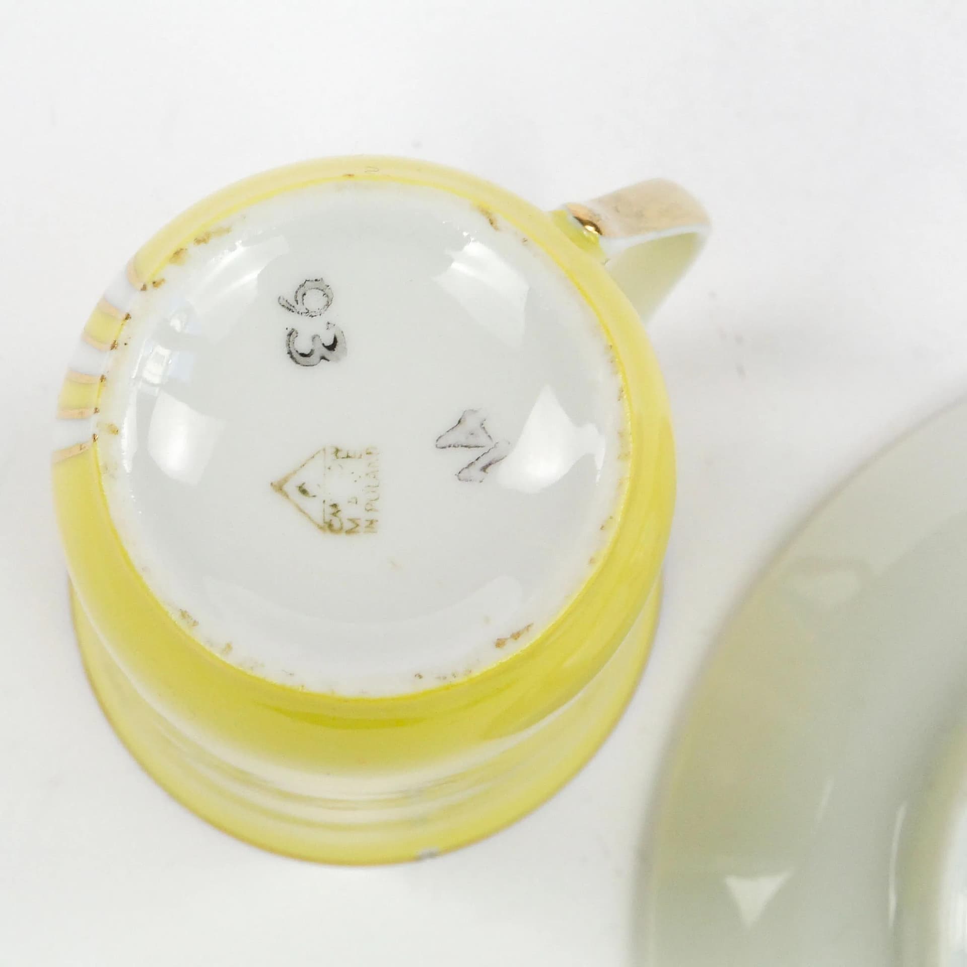 Cup Krokus, yellow white gilded porcelain, by W. Potacki, Ćmielów, Poland, 1960s - 160743