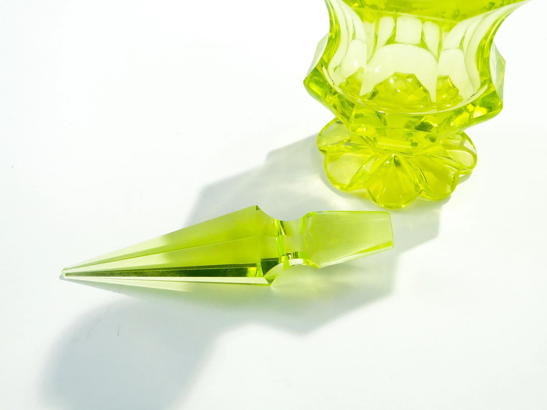 Decanter Biedermeier, green uranium glass, Austria, 1830s. - 160694