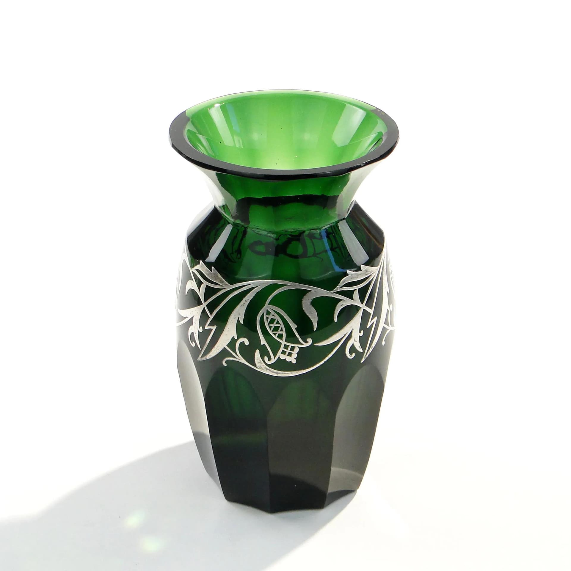 Wazon kryształowy szmaragdowy, srebro, proj. S. Haertel, Polska, lata 40. - 160647
