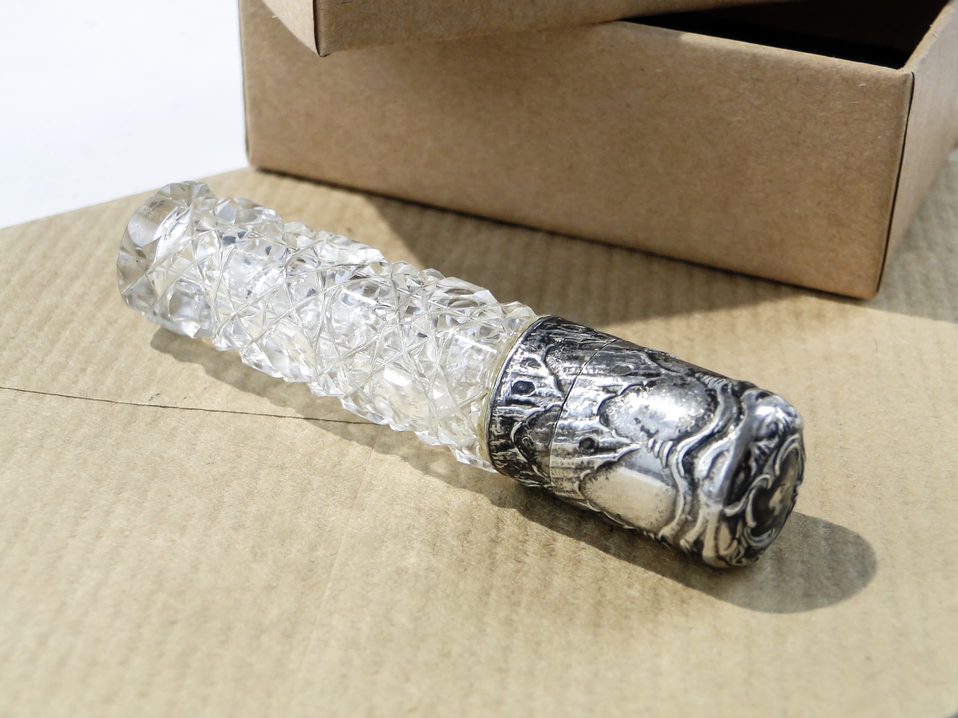 Perfume bottle, transparent crystal, silver, Germany, 19th c. - 161072