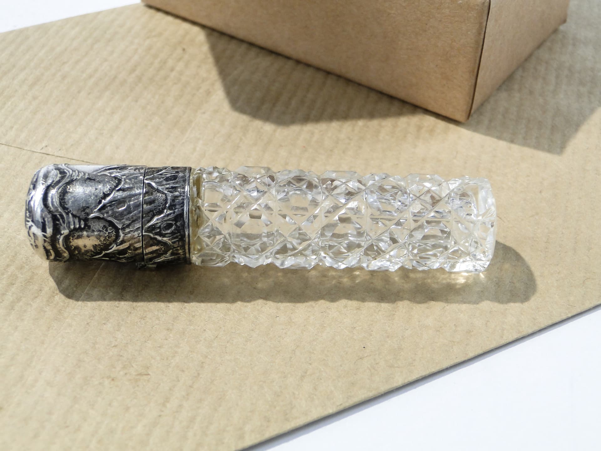 Perfume bottle, transparent crystal, silver, Germany, 19th c. - 161073