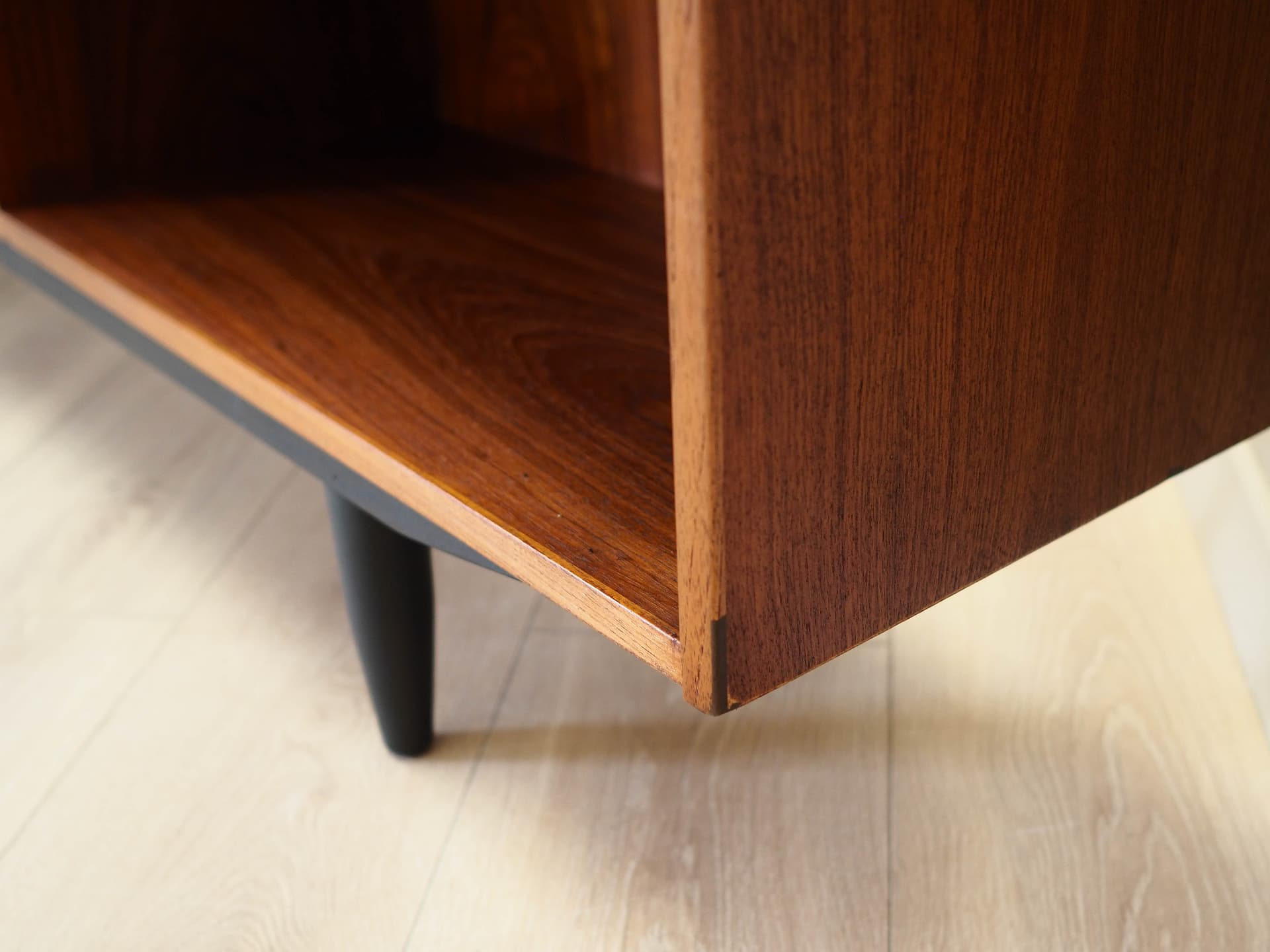 Bookcase, brown teak, Denmark, 1970s. - 161190