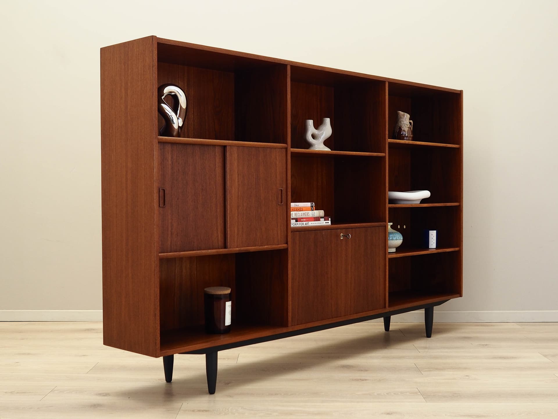 Bookcase, brown teak, Denmark, 1970s. - 161184