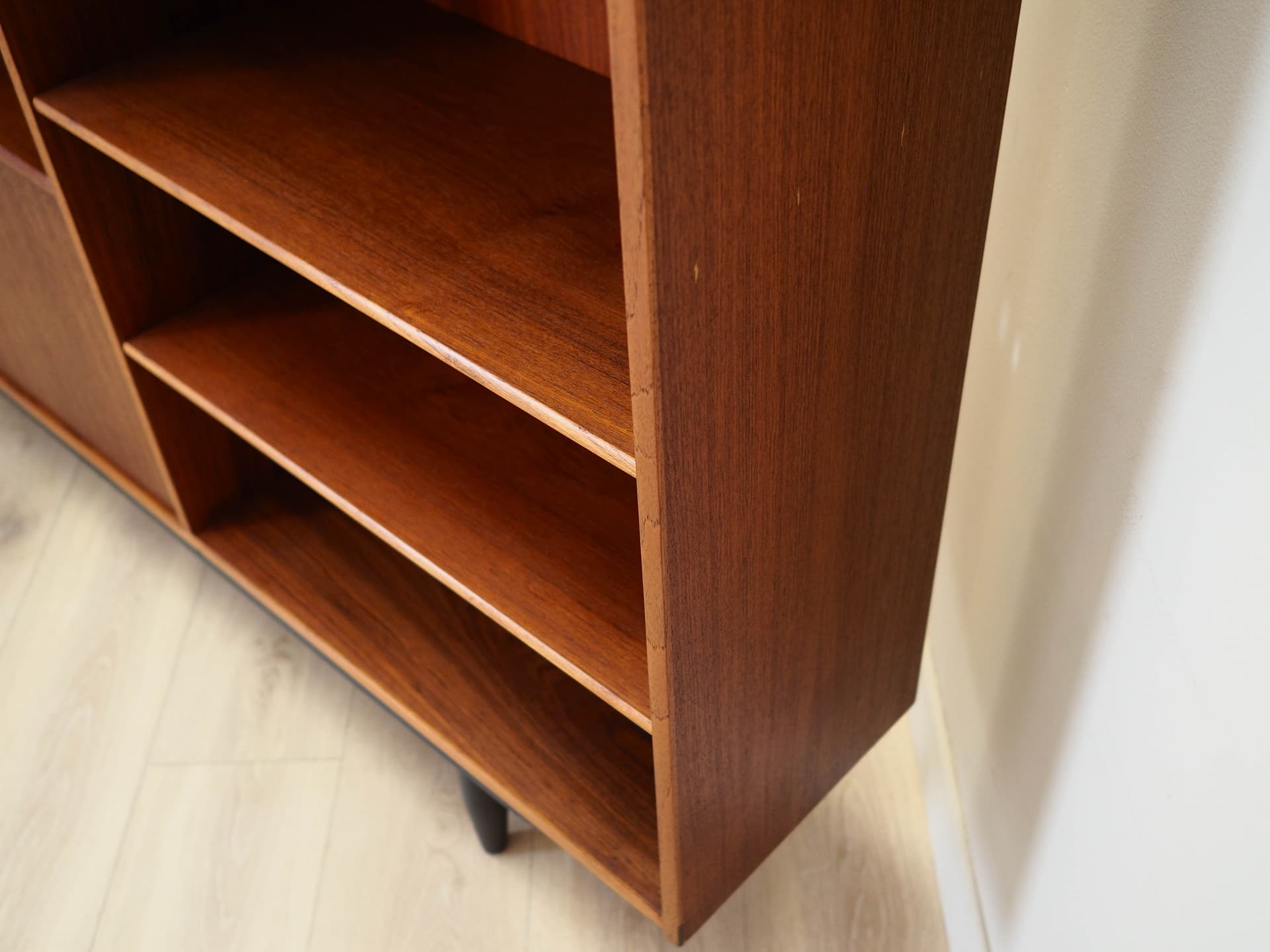 Bookcase, brown teak, Denmark, 1970s. - 161188