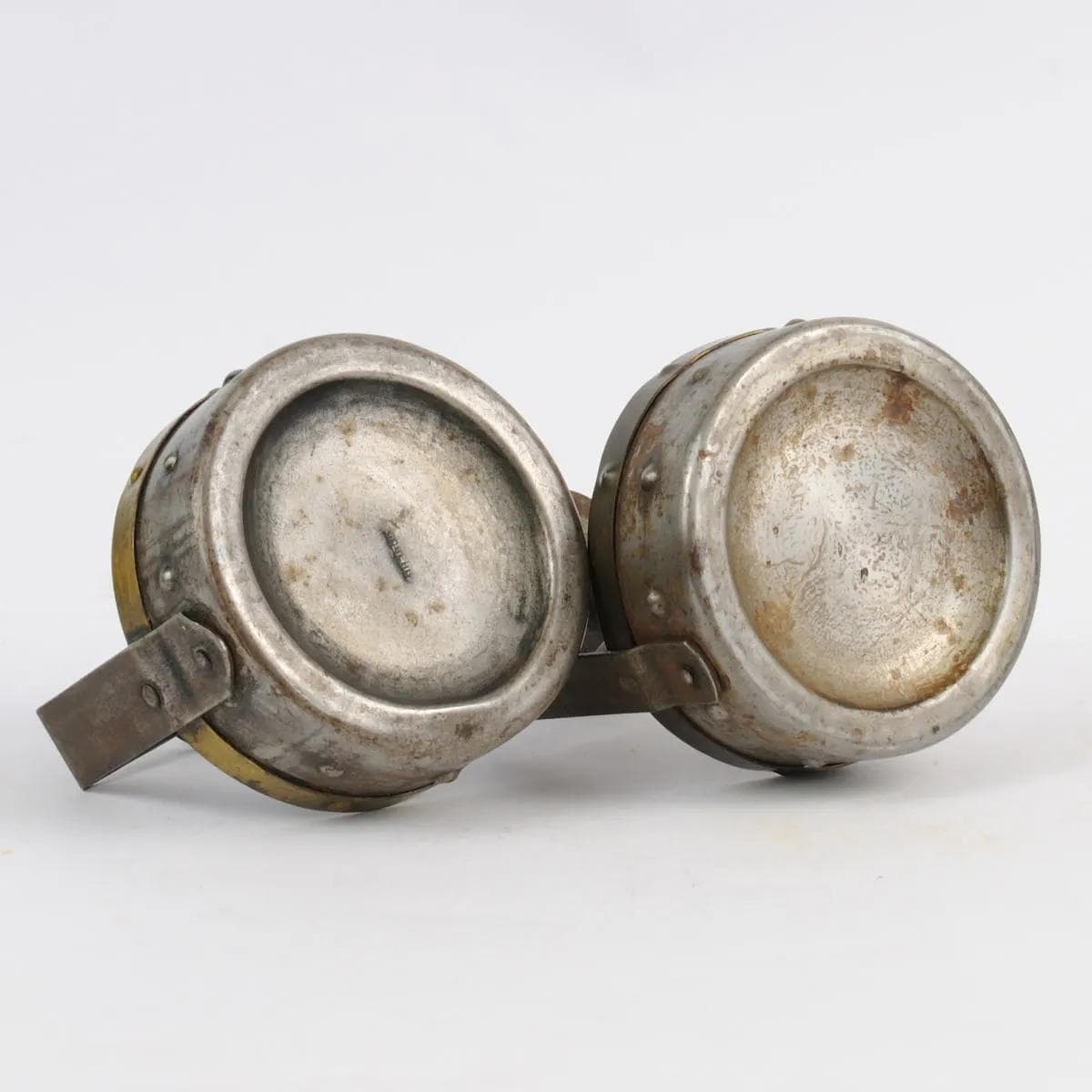 Świecznik i popielnica, stal szara, mosiądz złoty, proj. H. Berger, Goberg, Niemcy, początek XX w. - 161985