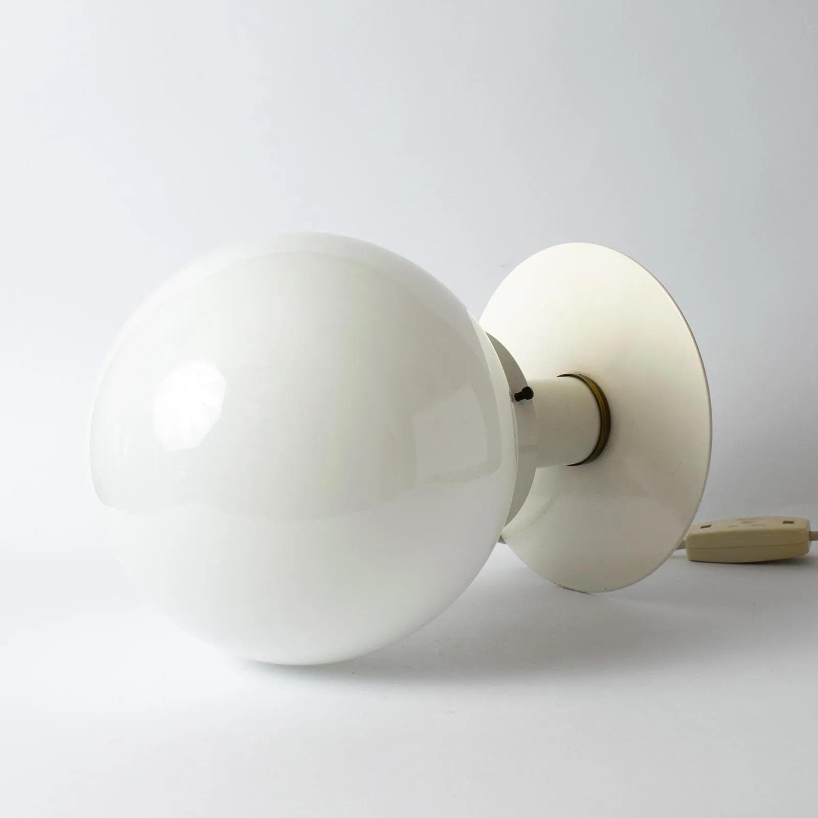 Table lamp, white, painted steel, milk glass, Computex, Poland, 1980s. - 161941