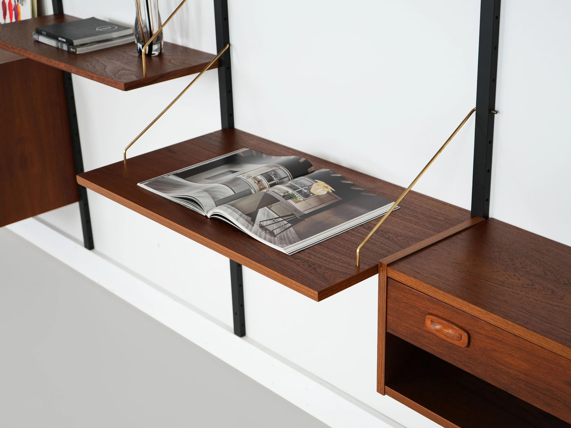 Regał systemowy, tek brązowy, stal czarna, Dania, lata 60. - 164267