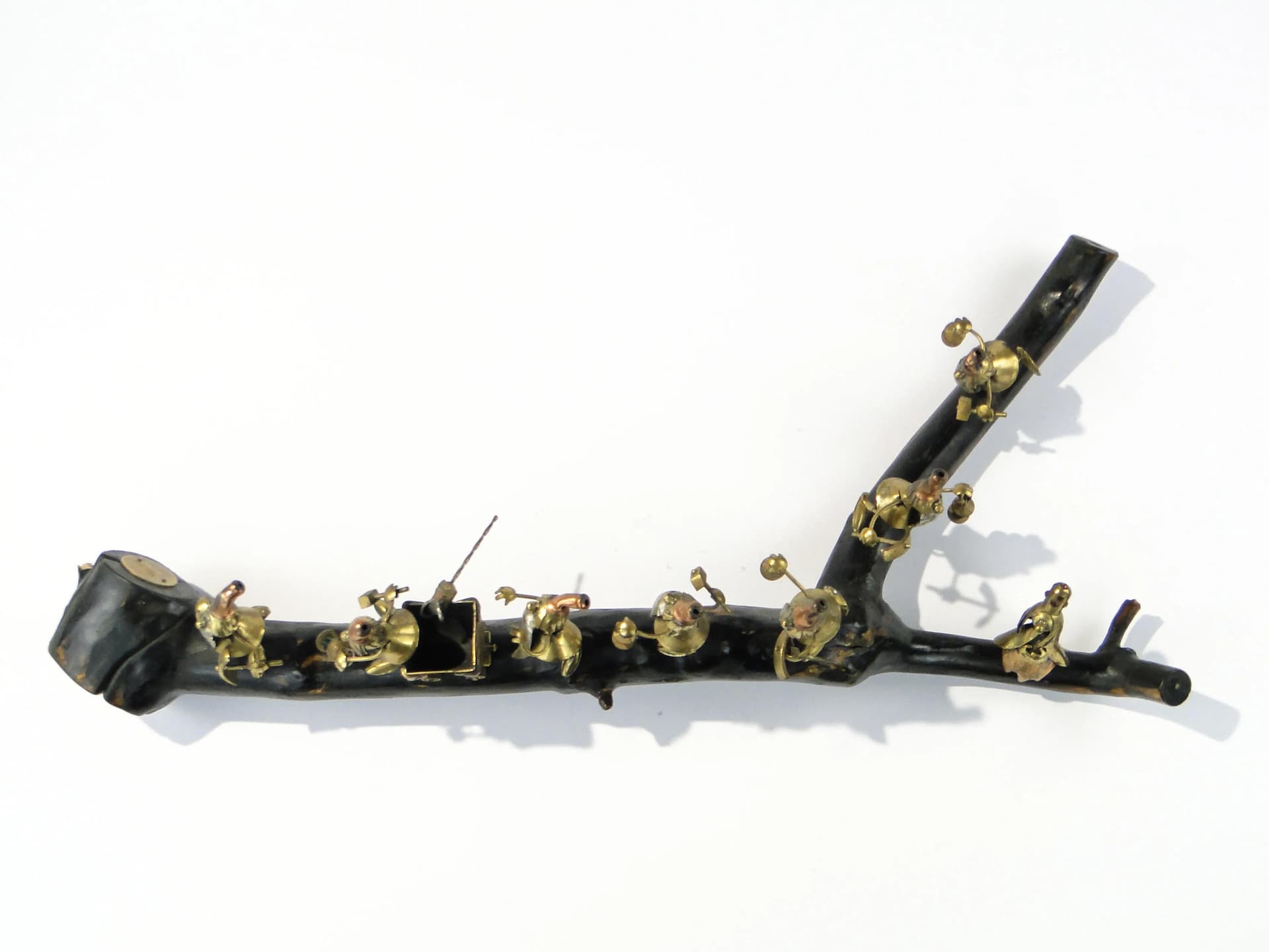 Rzeźba Baśń o królewnie i krasnoludkach, brąz ciemny, drewno, mosiądz, miedź, szkło, Polska, lata 60. - 163756