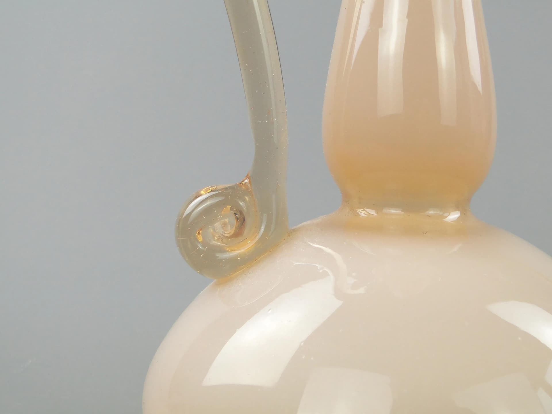 Wazon amfora, szkło beżowy żółty przezroczysty, proj. J. Słuczan-Orkusz, Polska, lata 70. - 163717