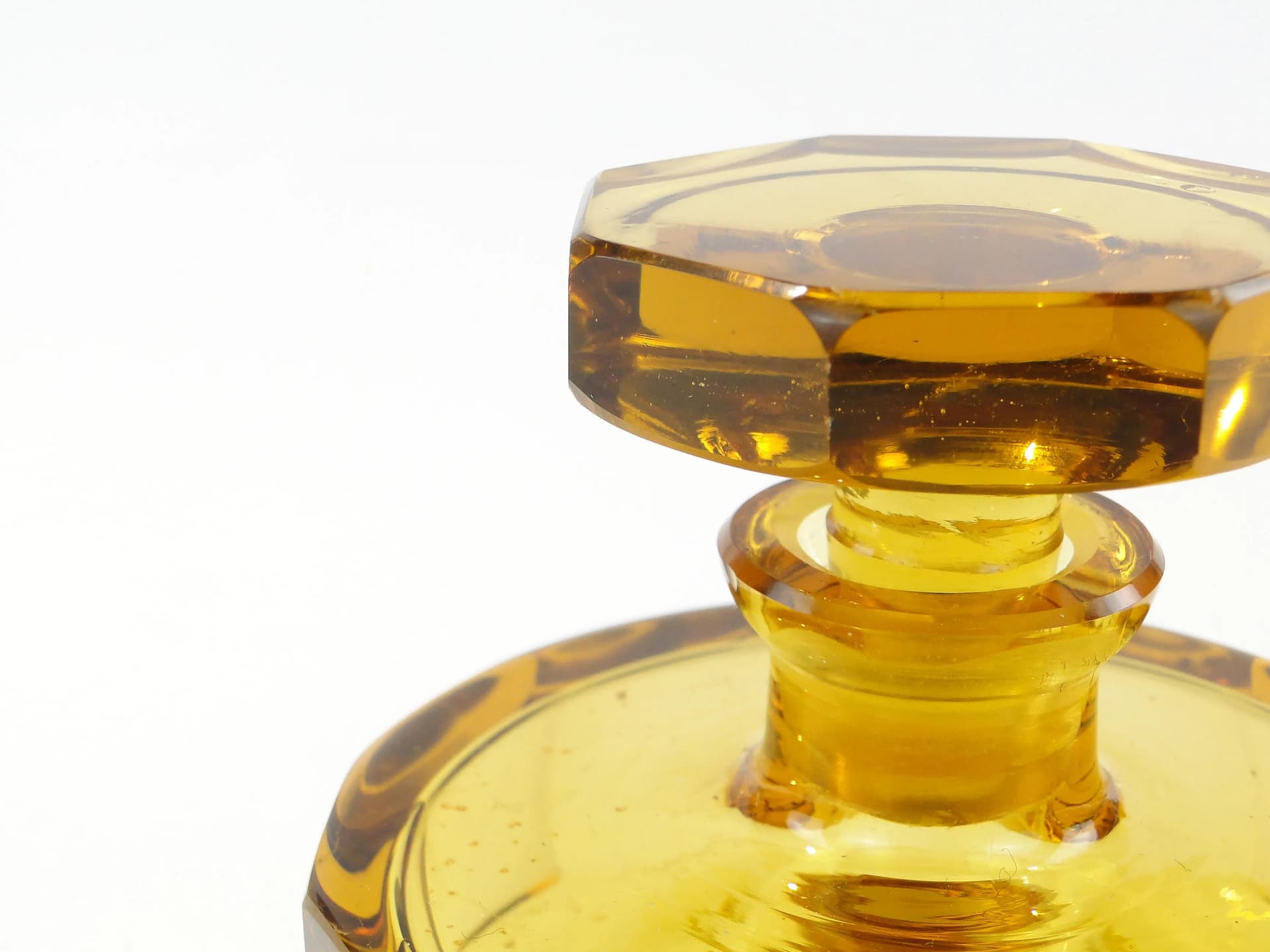 Karafka cylindryczna art deco, żółty kryształ, Moser, Czechy, lata 30. - 163676