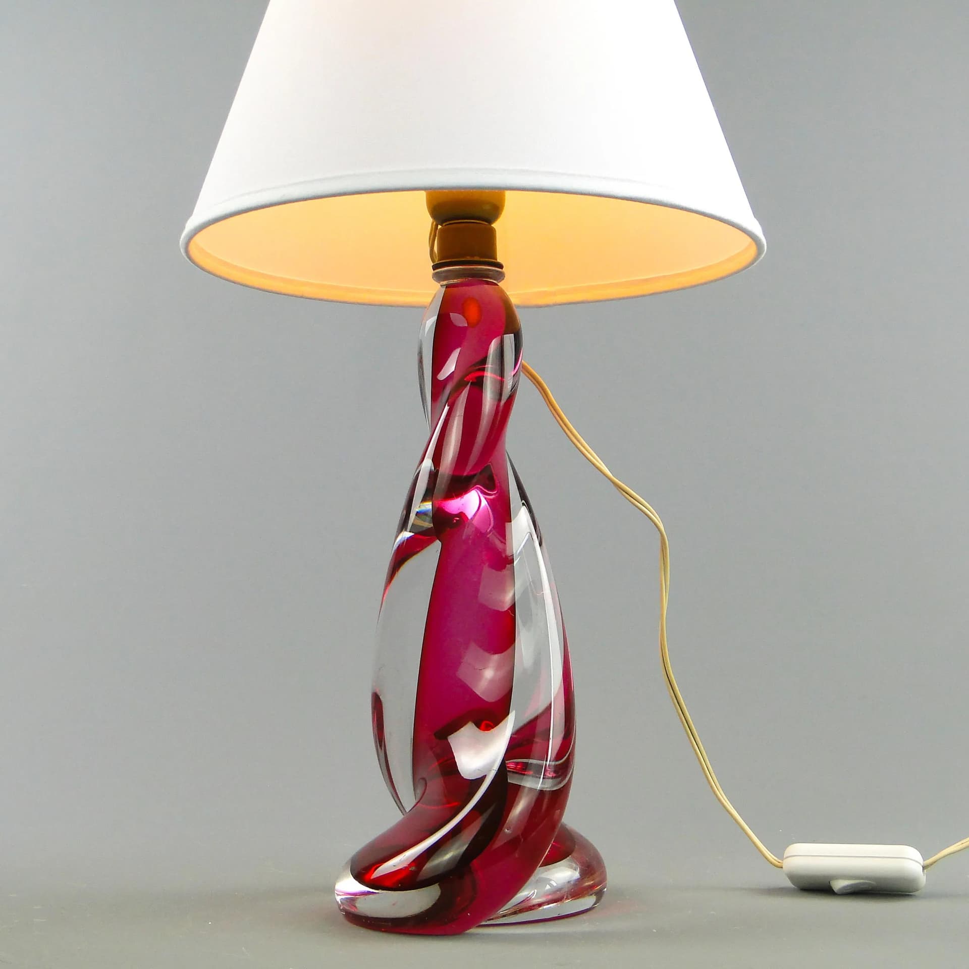 Lampa stołowa, Val St Lambert, szkło czerwone, Belgia, lata 60. - 163539