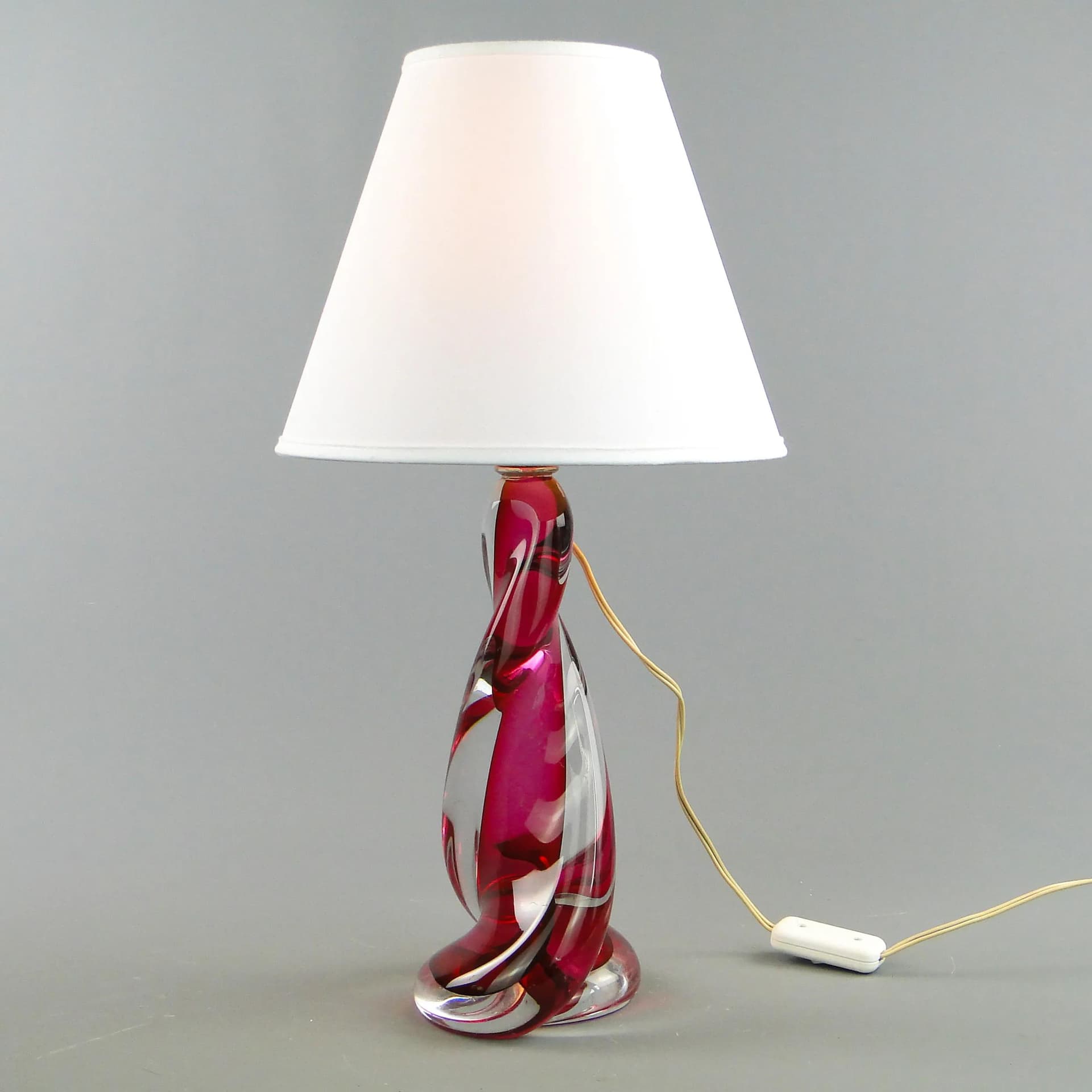 Lampa stołowa, Val St Lambert, szkło czerwone, Belgia, lata 60. - 163538