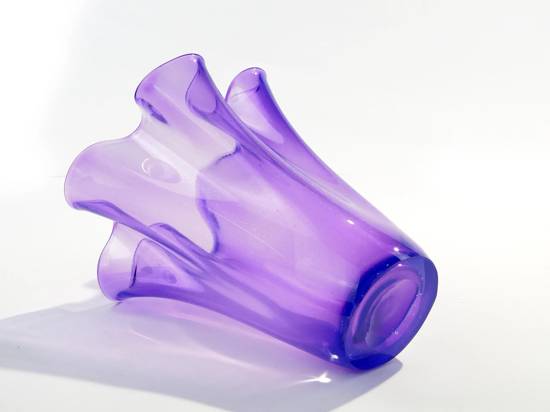 Wazon Chusta, fioletowy przezroczysty, szkło, Polska, lata 80. - 163503