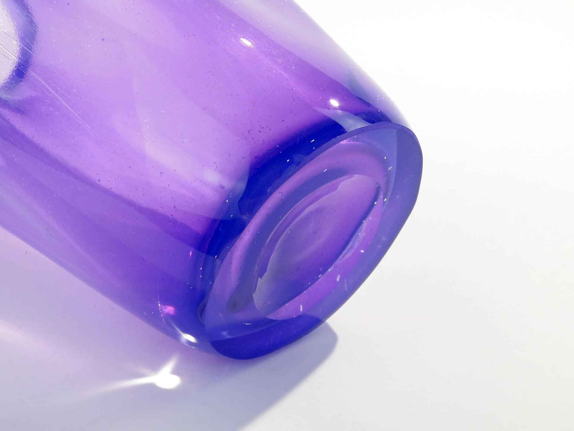 Wazon Chusta, fioletowy przezroczysty, szkło, Polska, lata 80. - 163504