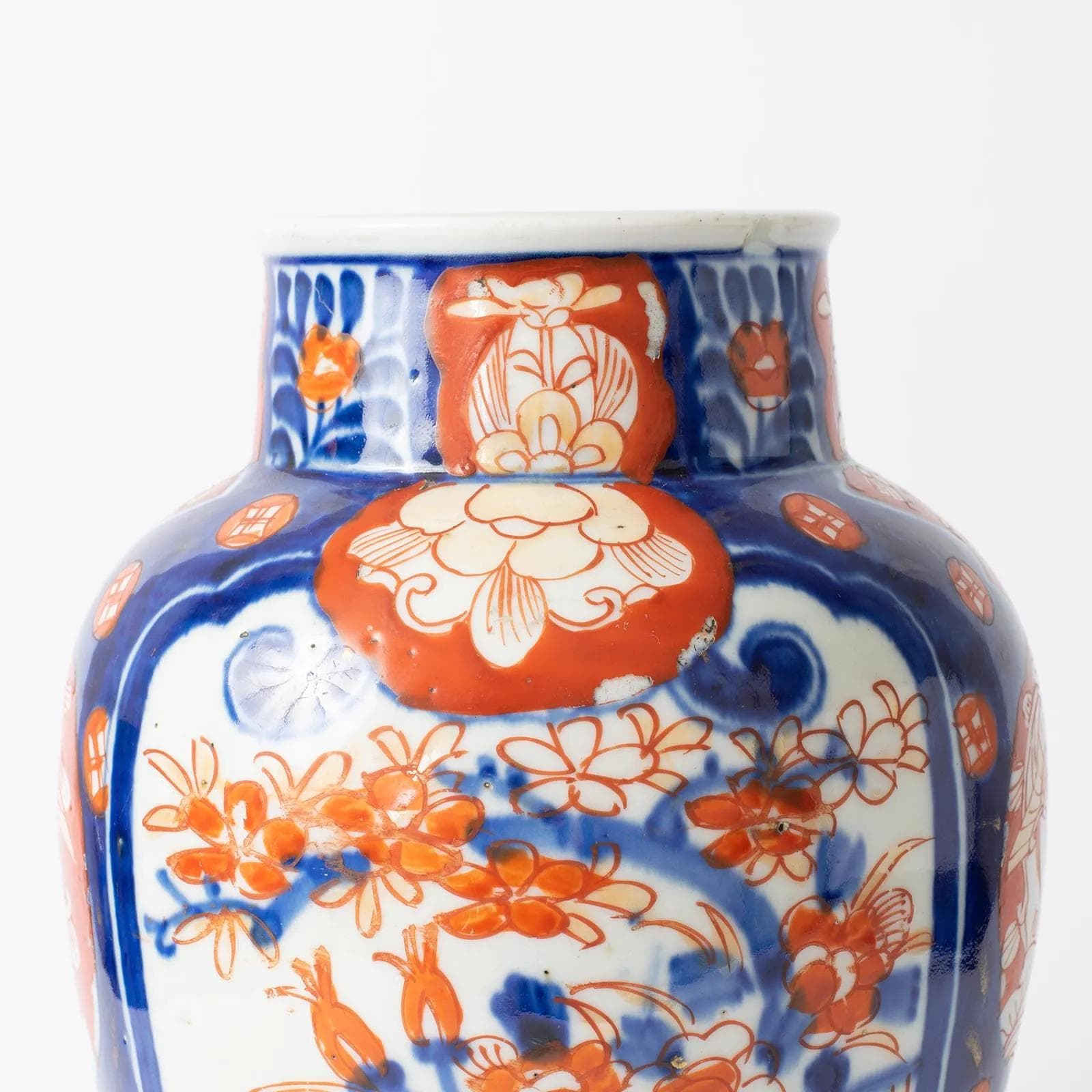 Vase Imari, ivory white porcelain, Japan, 19th c. - 161678