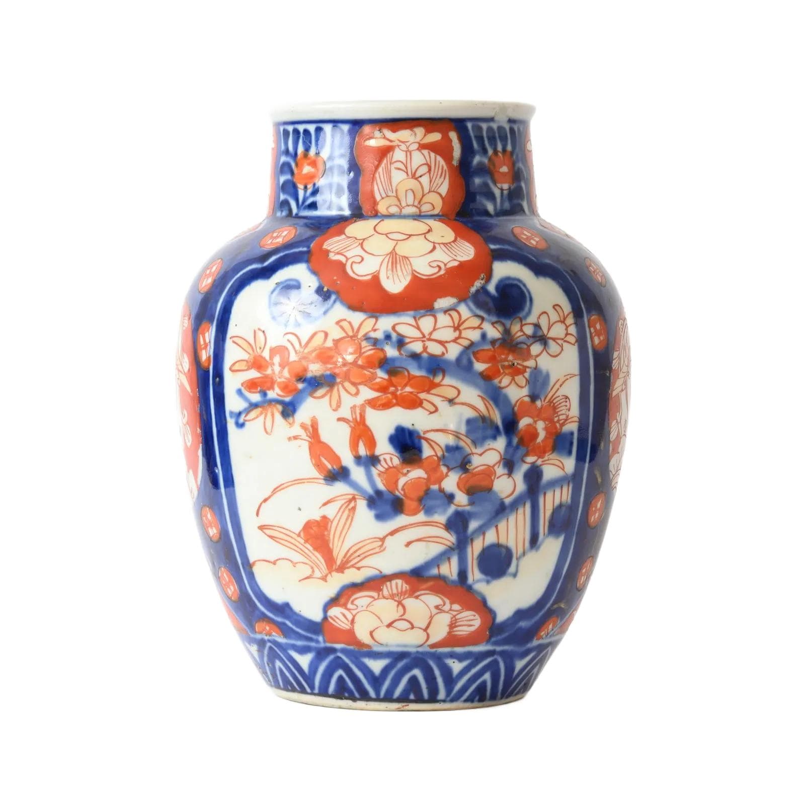Vase Imari, ivory white porcelain, Japan, 19th c.