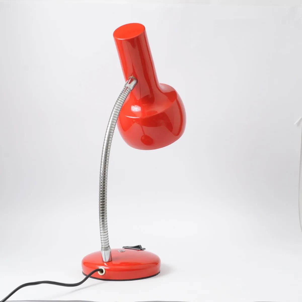 Desk lamp, red, Italy, 1960s. - 161649