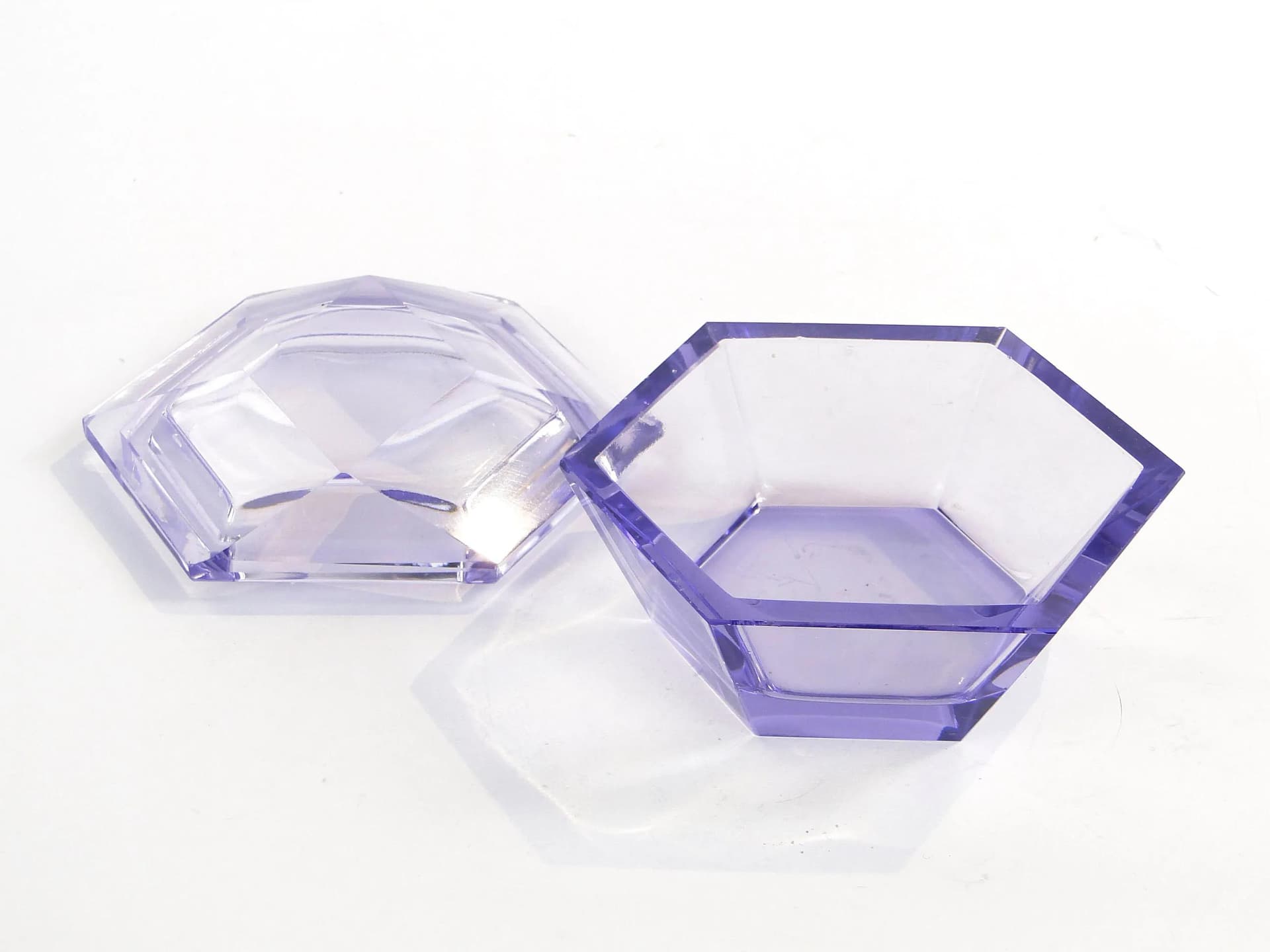 Crystal bonbonniere, violet, Moser, Czech Republic, 1960s. - 10494