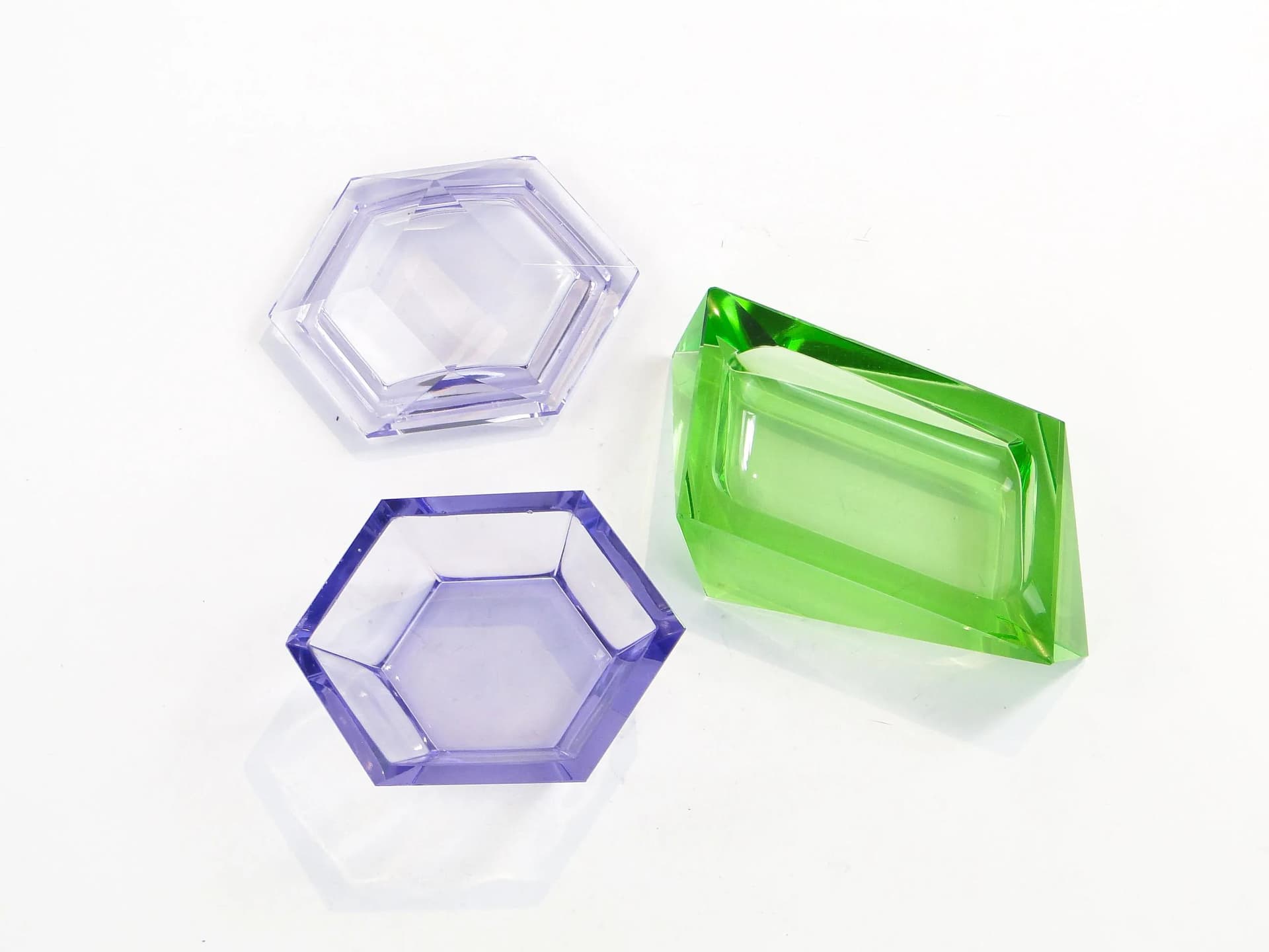 Crystal bonbonniere, violet, Moser, Czech Republic, 1960s. - 10499