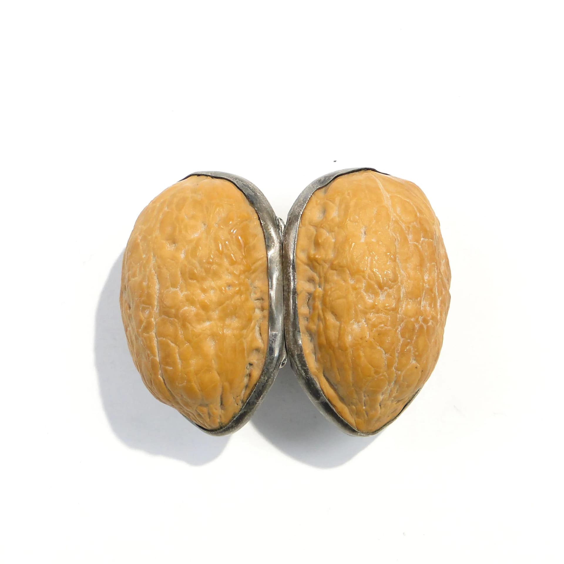 Pudełko na pierścionek, orzech jasnobrązowy, srebro, Włochy, lata 70. - 163396