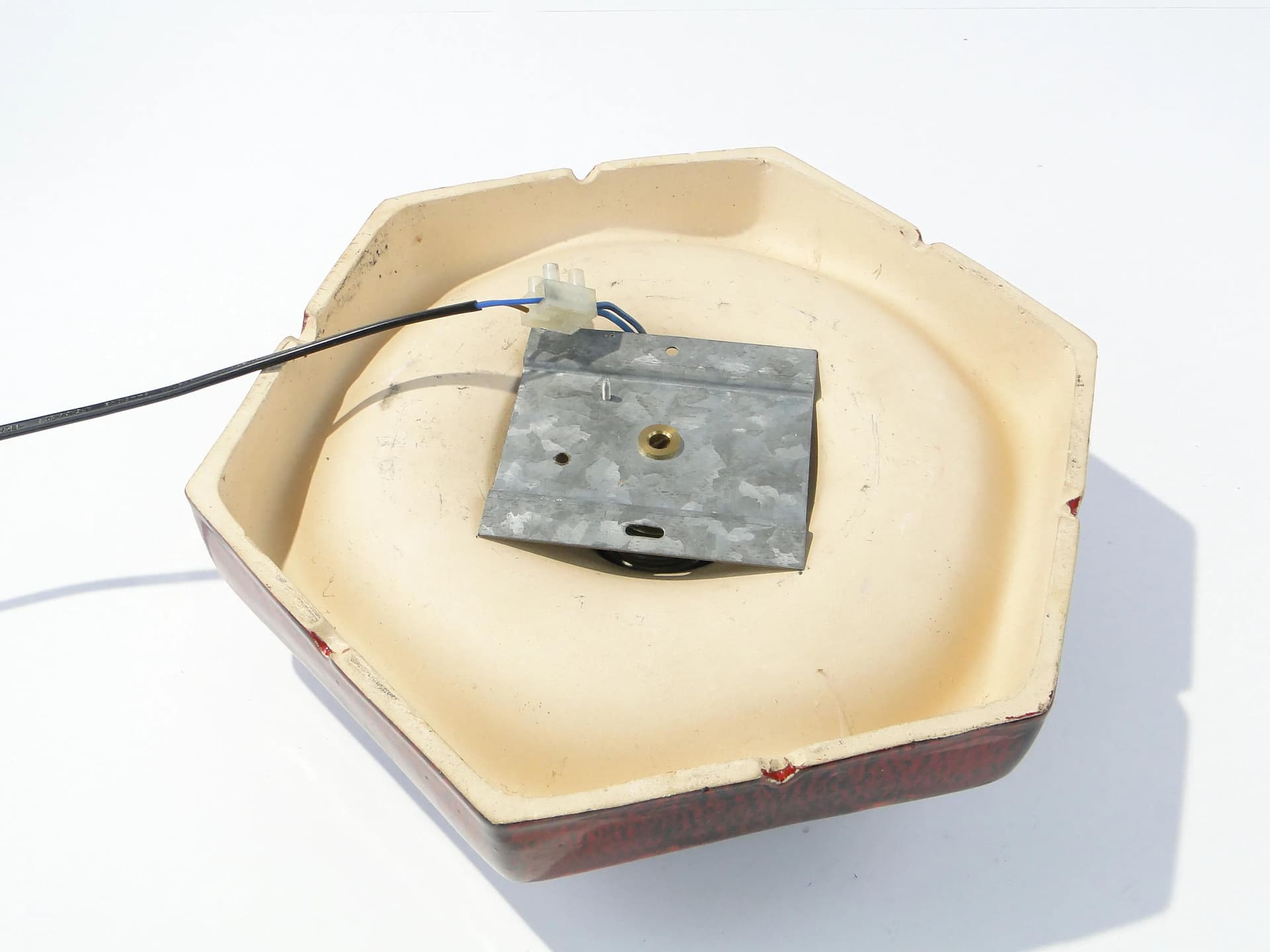 Kinkiet kaflowy Mid-Century Modern, ceramika czerwona, Honsel, Niemcy, lata 50. - 163389