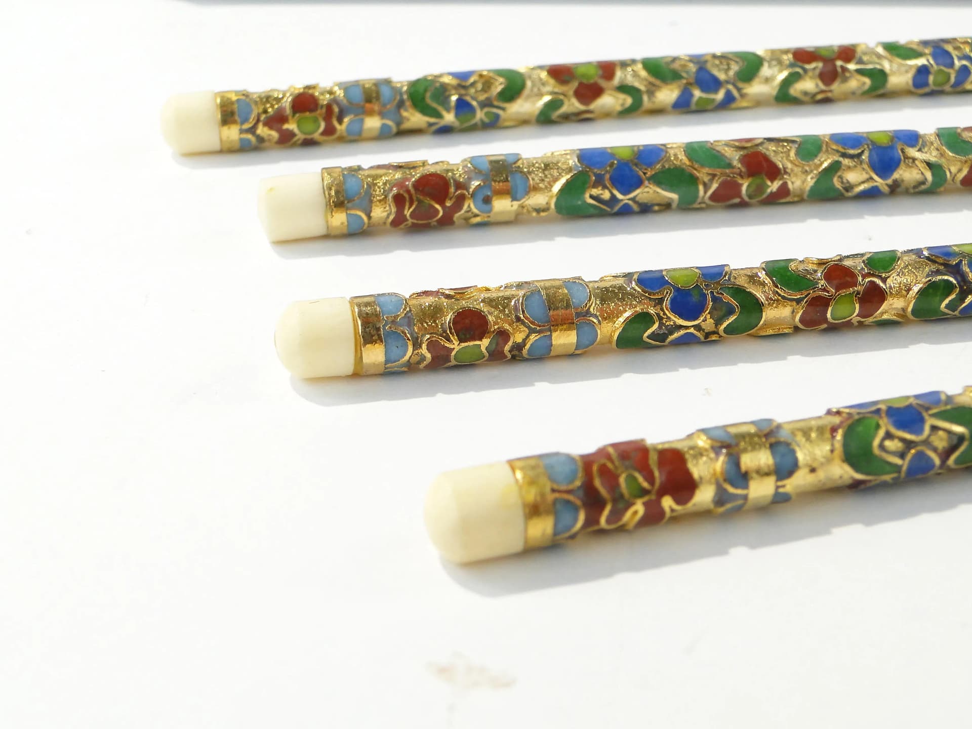 Komplet pałeczek cloisonné, wielokolorowy, Chiny, lata 50. - 163361