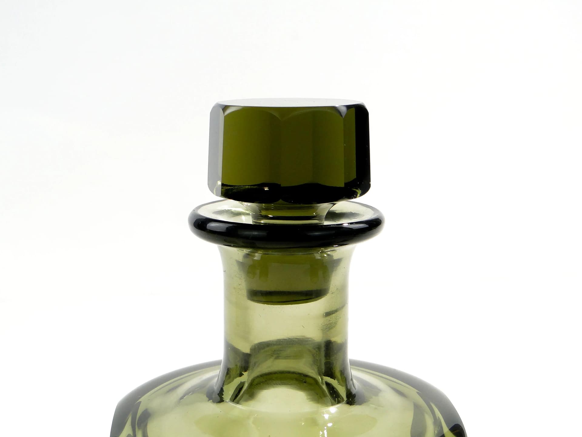 Liqueur set Art Deco, olive, crystal, Moser, Czech Republic, 1930s - 163338