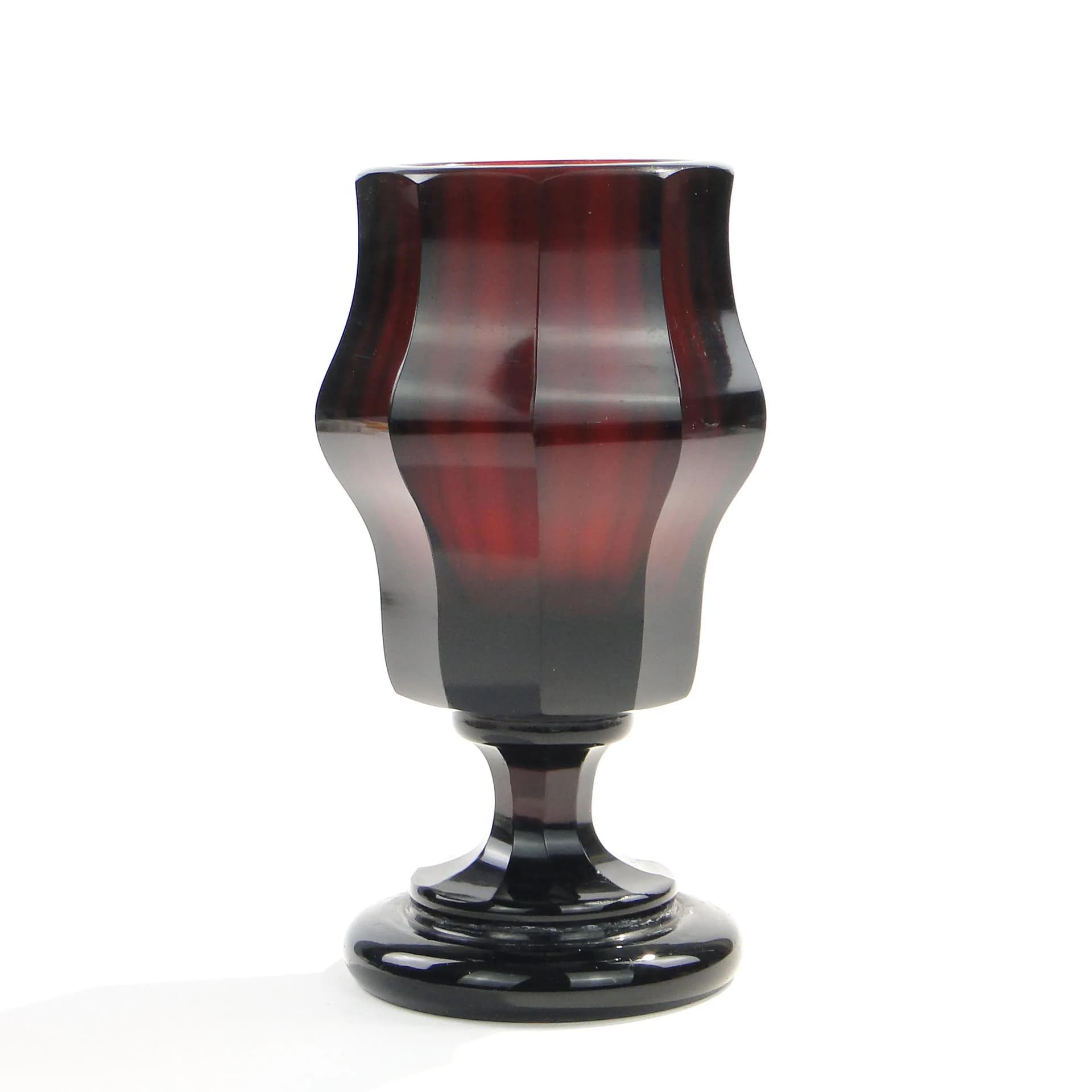 Wazon art déco, rubinowy, kryształ, Polska, lata 40. - 163309