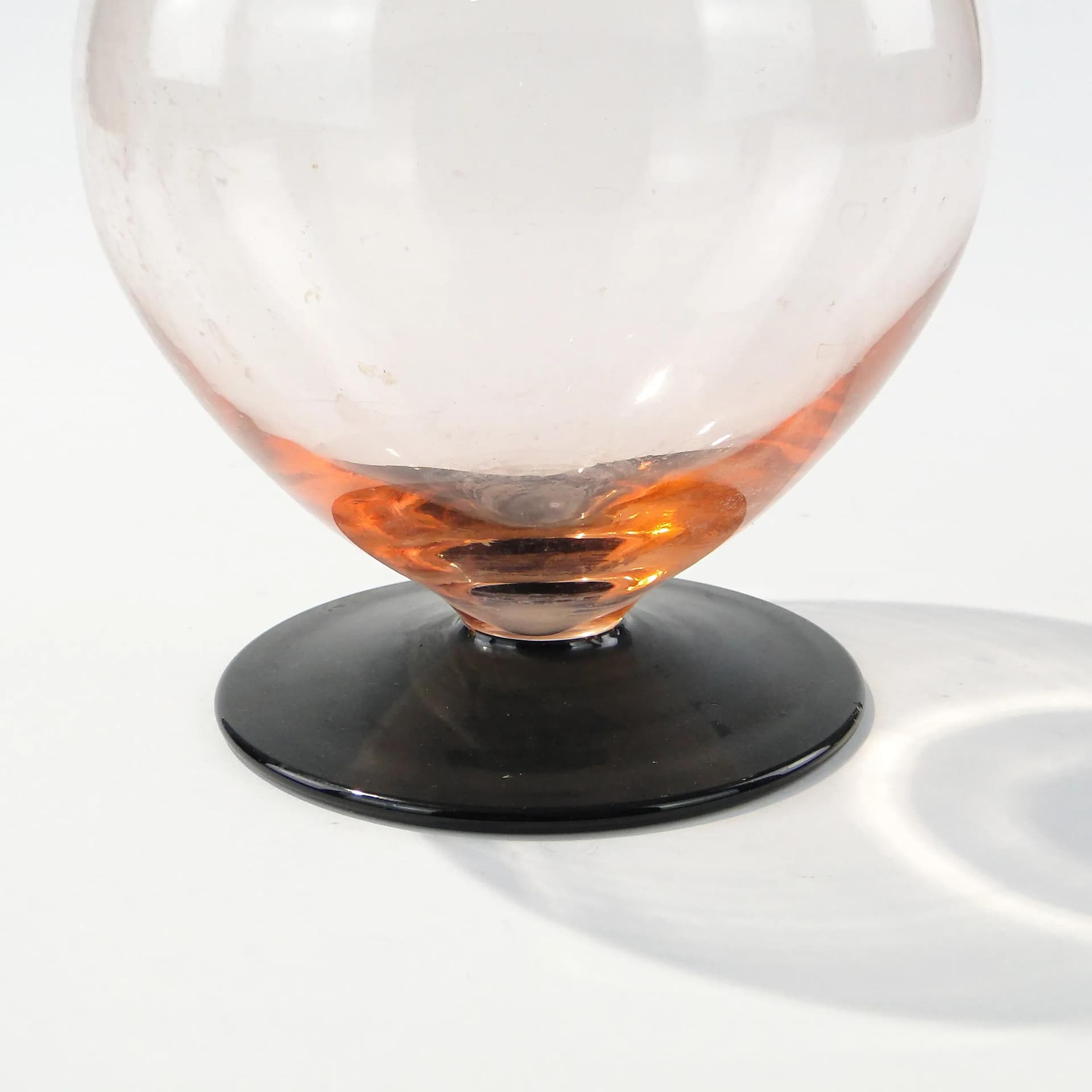 Karafka Art Deco, szkło różowy, Polska, lata 30. - 163302