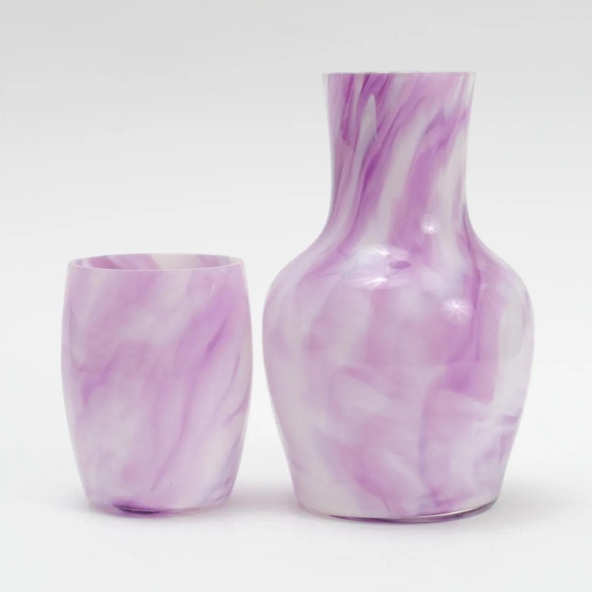 Carafe, marbled white violet glass, France, early 20th c. - 161493