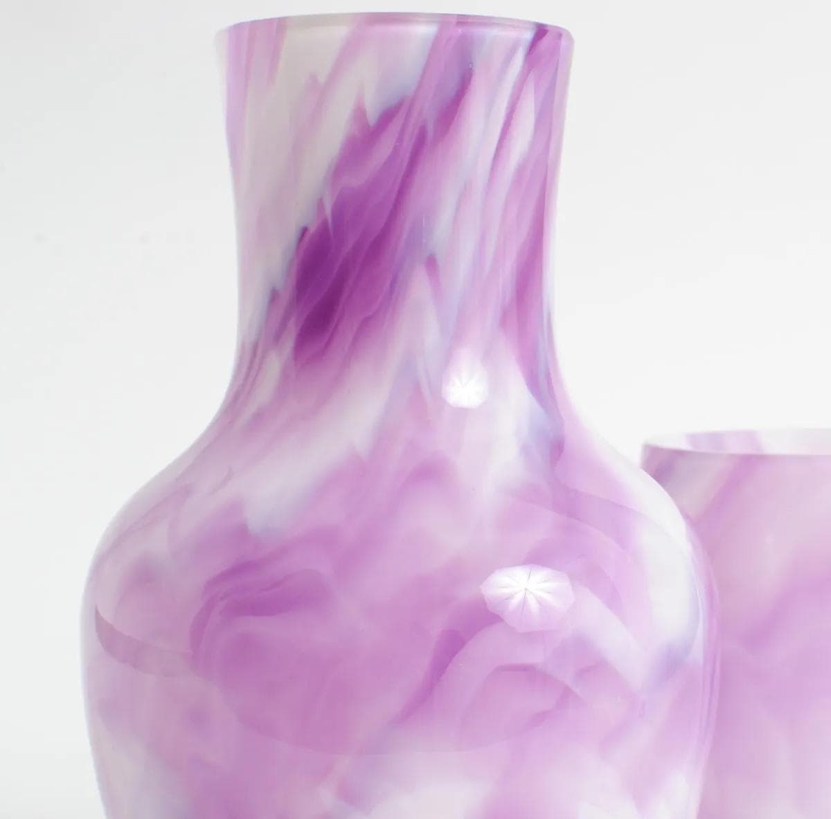 Carafe, marbled white violet glass, France, early 20th c. - 161498