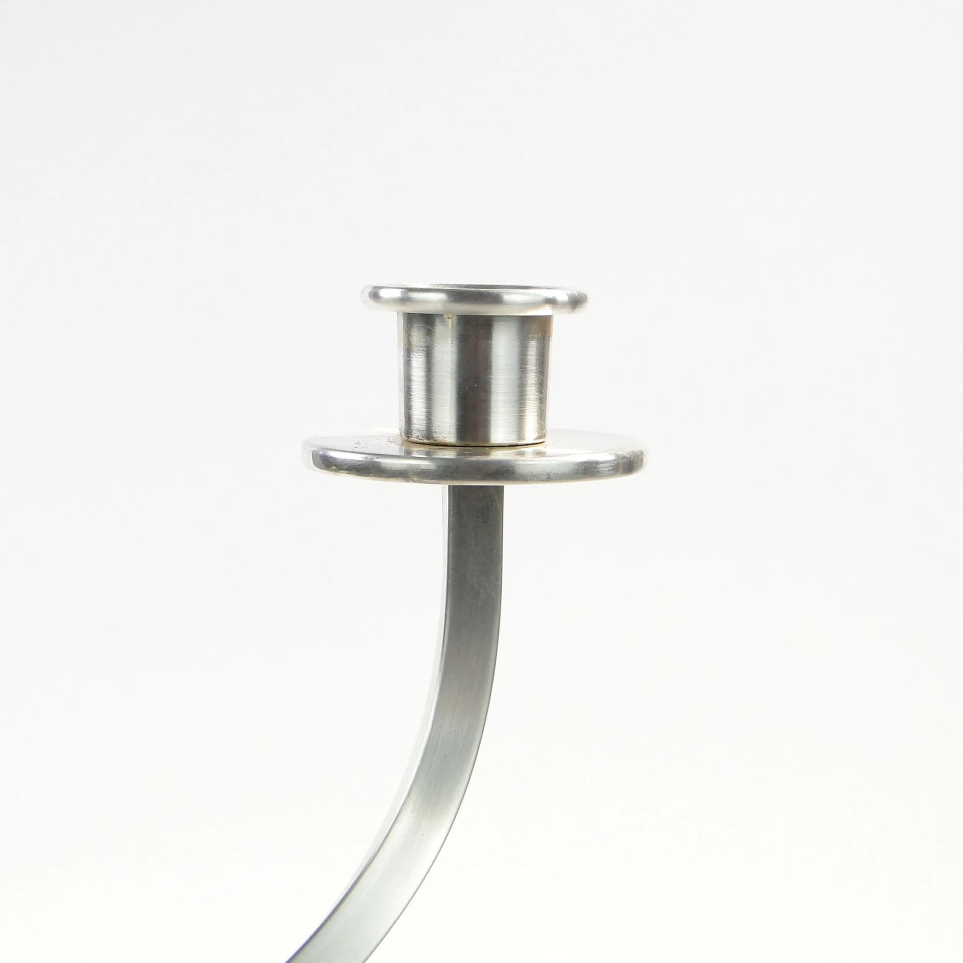 Świecznik dwuramienny Art déco, srebrny, mosiądz platerowany srebrem, Sandrik, Czechosłowacja, początek XX w. - 163237