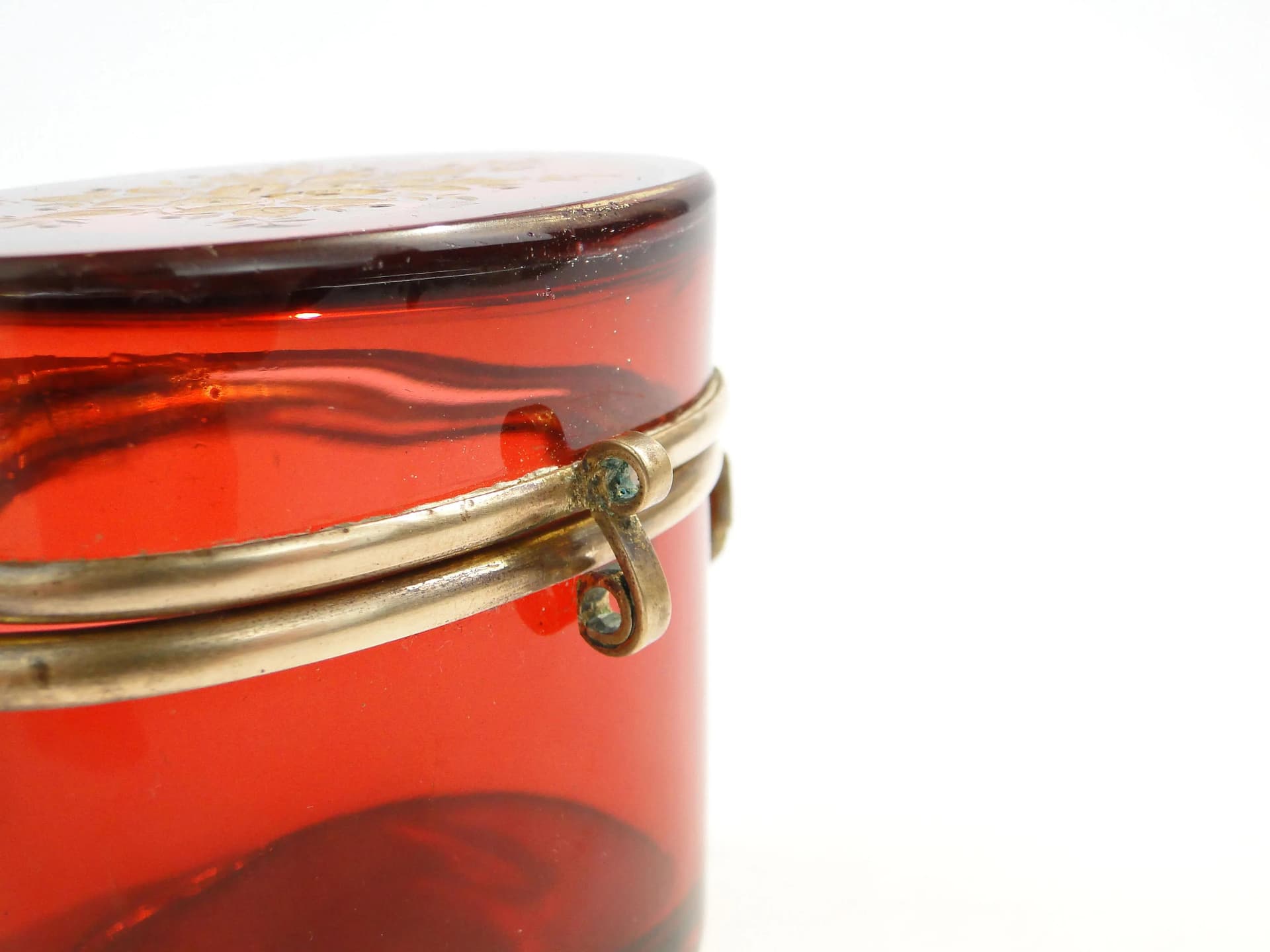 Pudełko eliptyczne Biedermeier, czerwone, szkło kryształowe, Czechy, XIX wiek - 163168