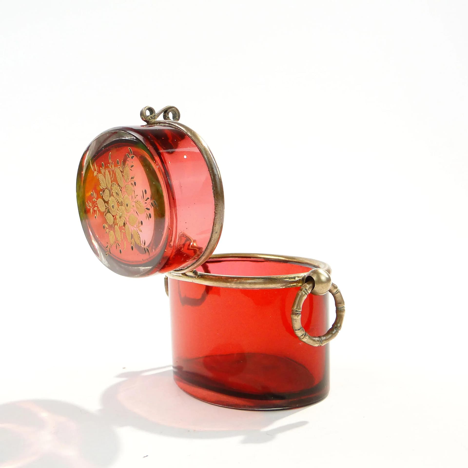 Pudełko eliptyczne Biedermeier, czerwone, szkło kryształowe, Czechy, XIX wiek - 163172