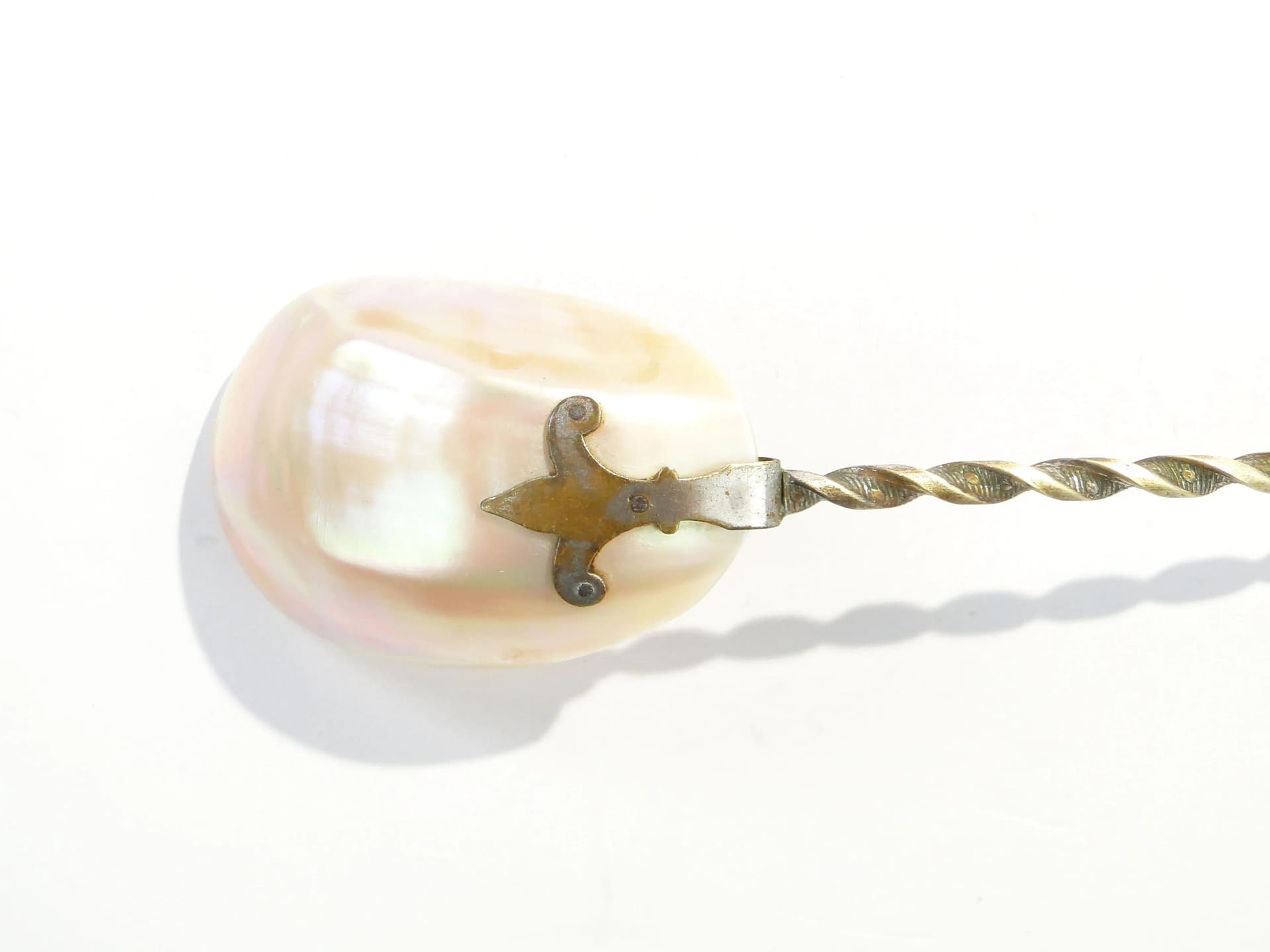 Łyżka serwingowa secesyjna, muszla beżowa, mosiądz platerowany srebrem, Austria, lata 90. XIX w. - 163135