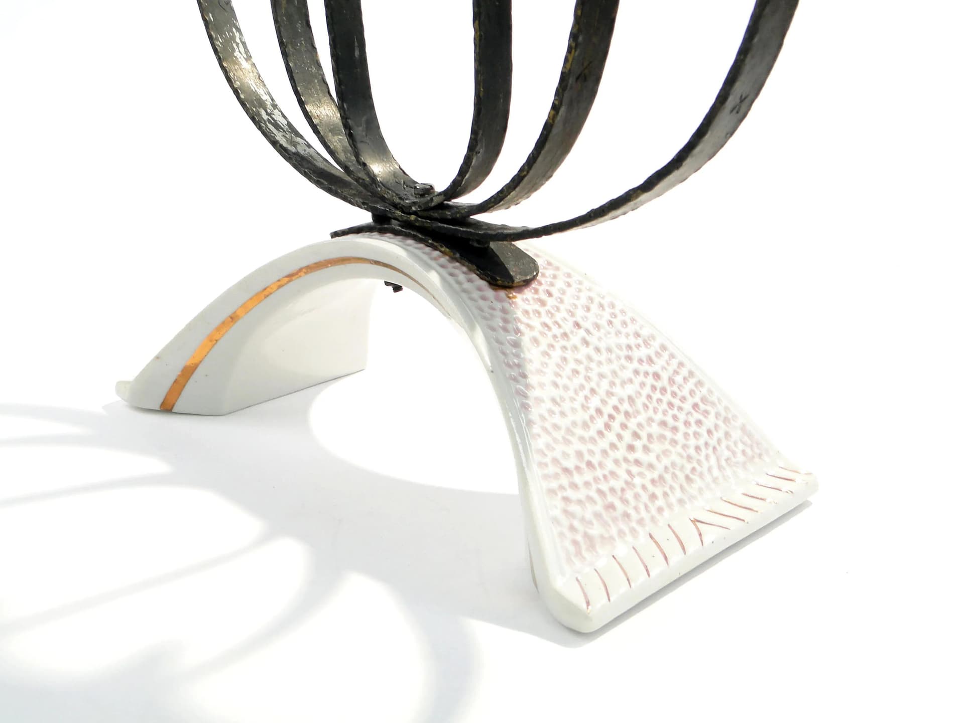 Świecznik Pop Art, biały, porcelana glazurowana stal czarna, Polska, lata 60. - 163099