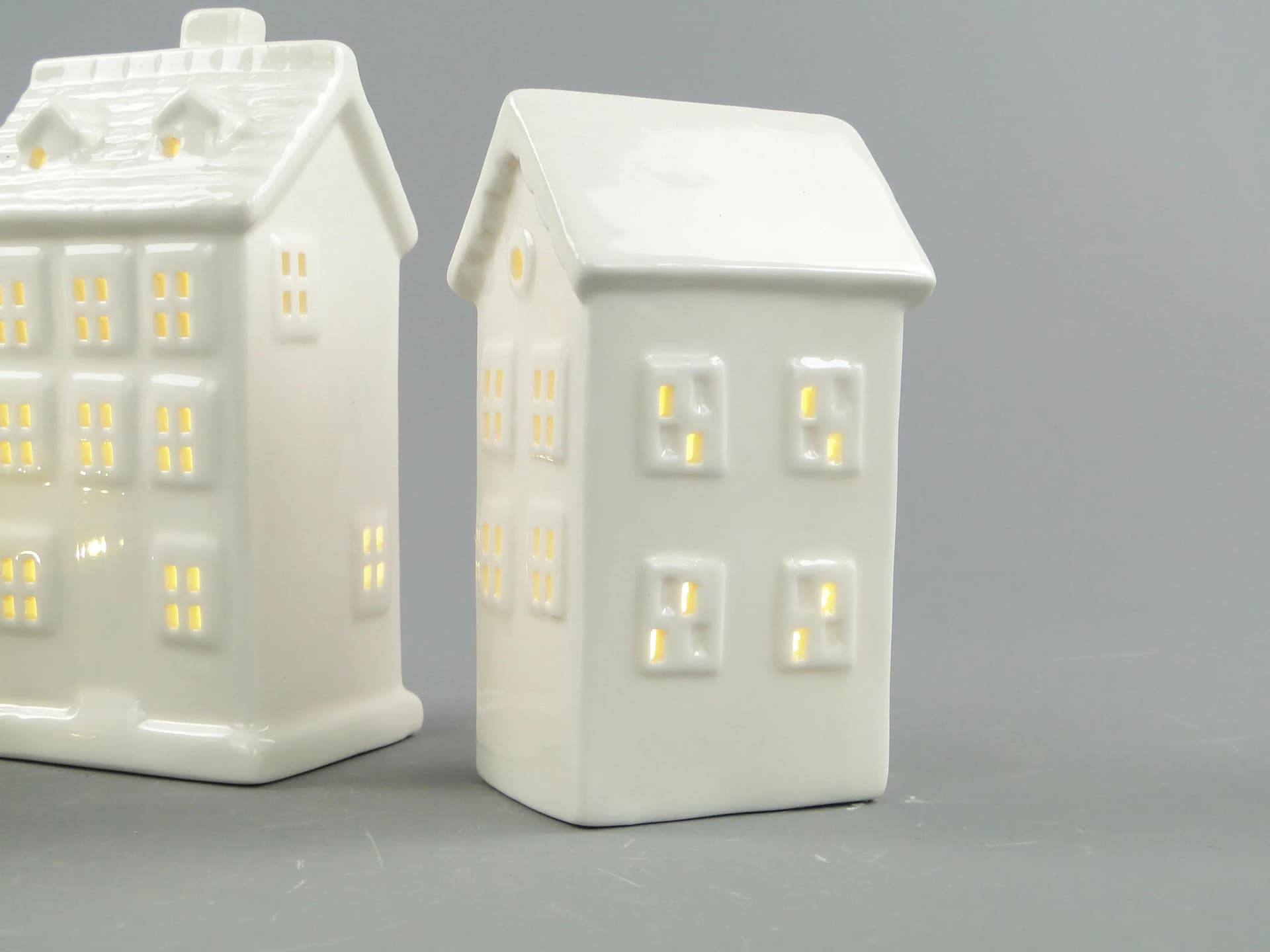 Zestaw trzech lampionów Miasteczko, biały beżowy, ceramika szkliwiona, Polska, XXI w. - 162941