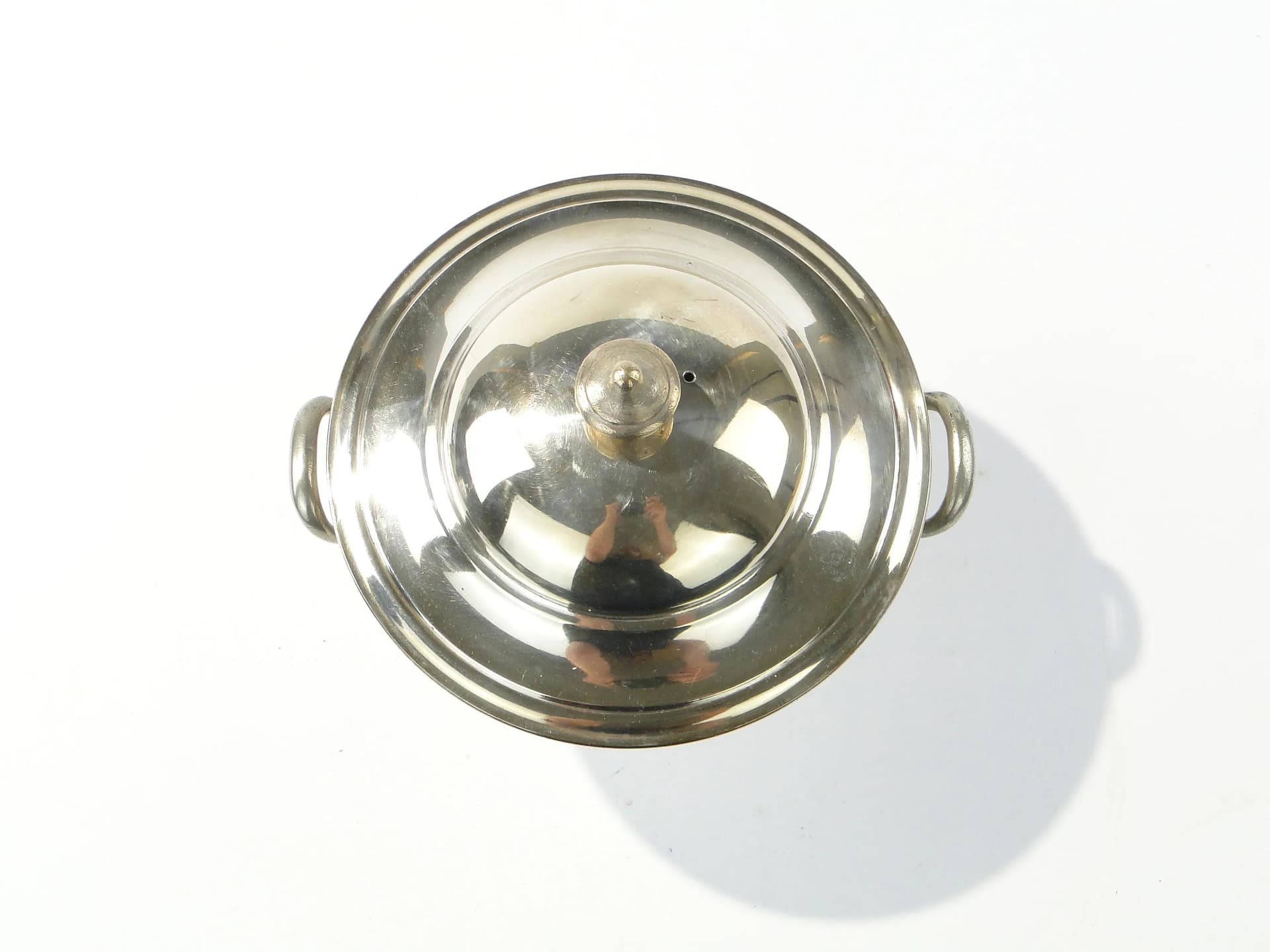 Neoclassical tureen, silver, brass, United Kingdom, early 20th c. - 162895