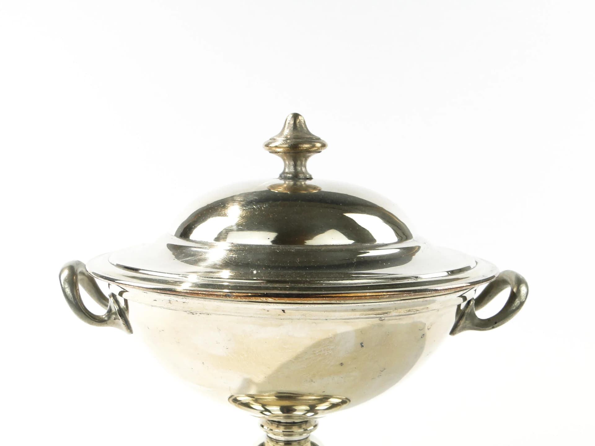 Neoclassical tureen, silver, brass, United Kingdom, early 20th c. - 162894