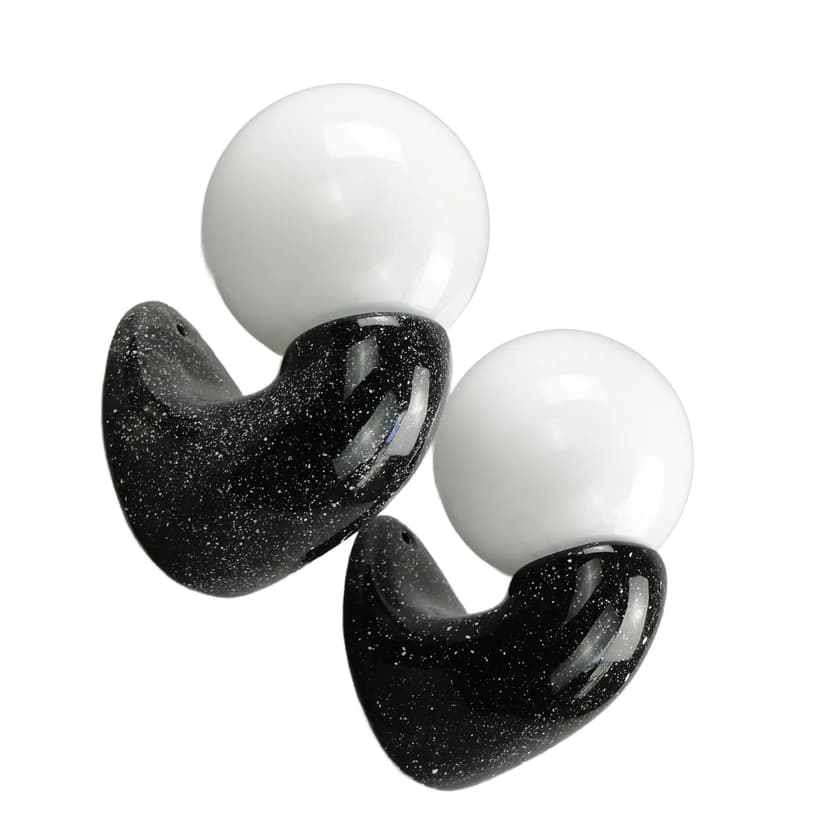 Para kinkietów Space Age, ceramika czarna, szkło białe, Polska, lata 70.